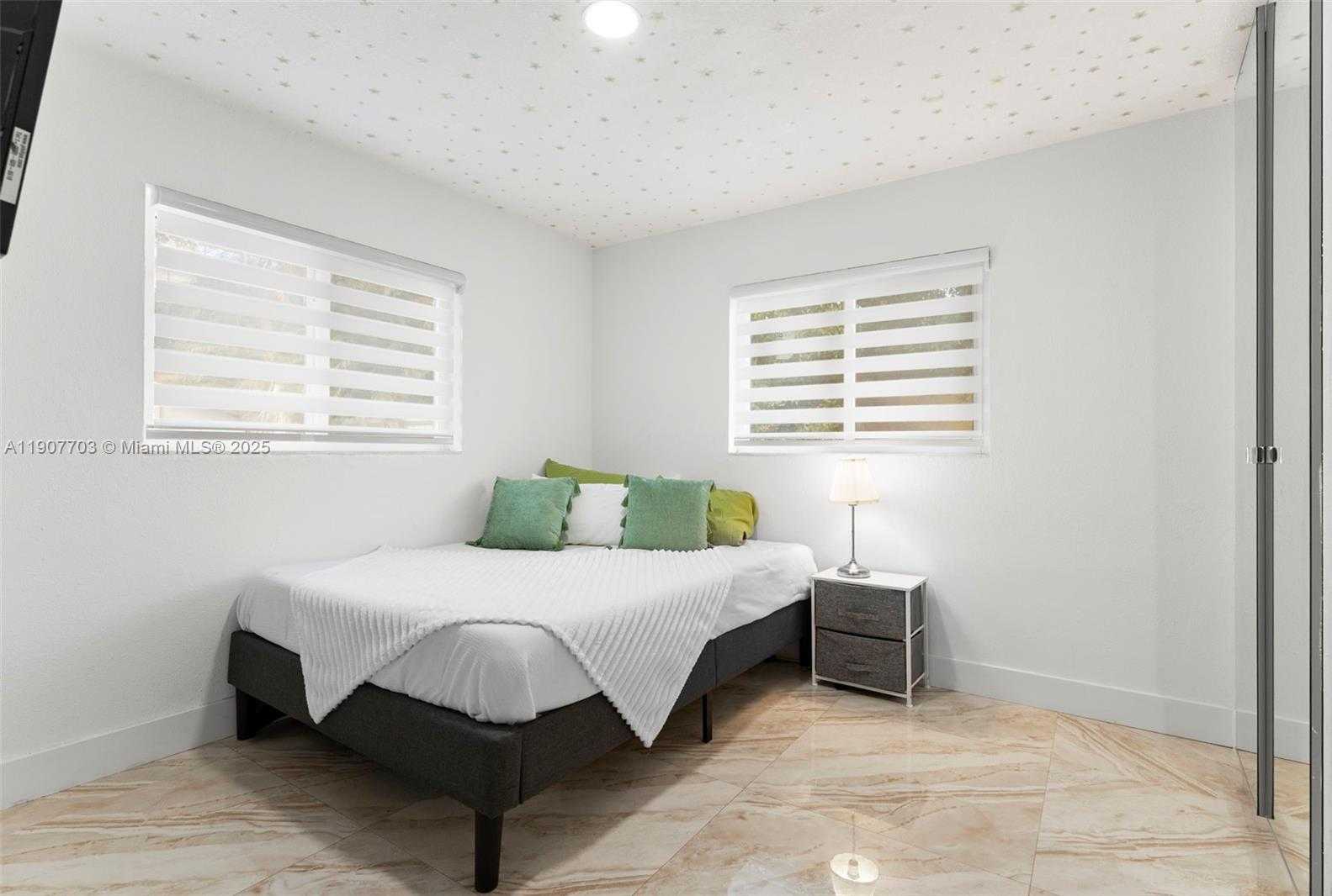 Small Image of 1823 SOUTH WEST 29TH ST, Fort Lauderdale Number 11