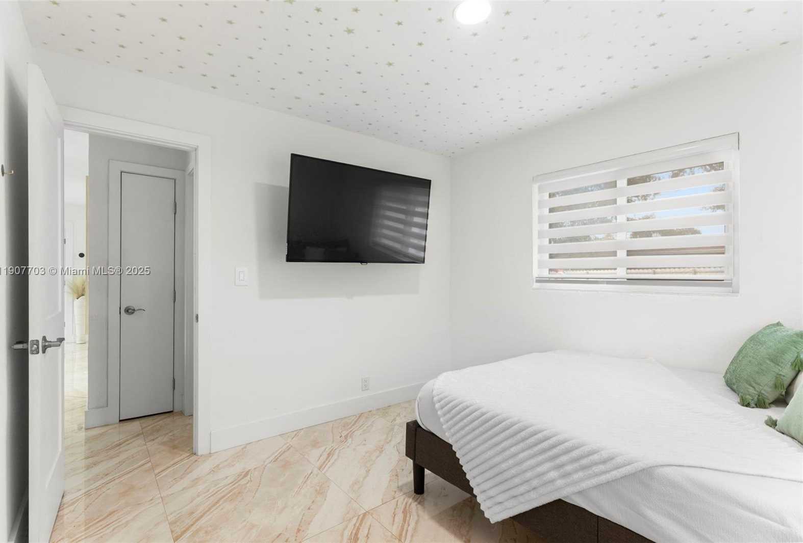 Small Image of 1823 SOUTH WEST 29TH ST, Fort Lauderdale Number 12