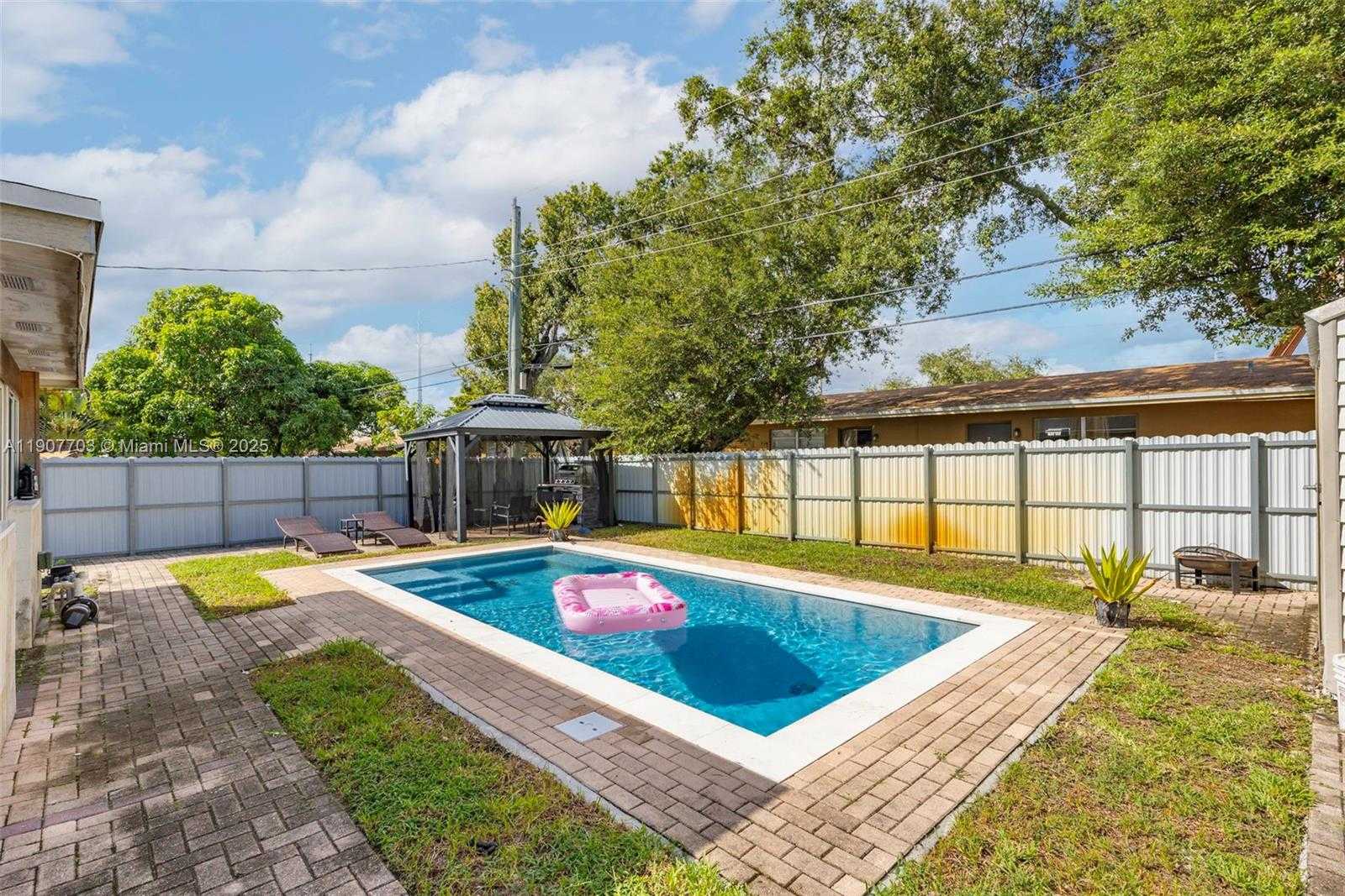 Small Image of 1823 SOUTH WEST 29TH ST, Fort Lauderdale Number 20