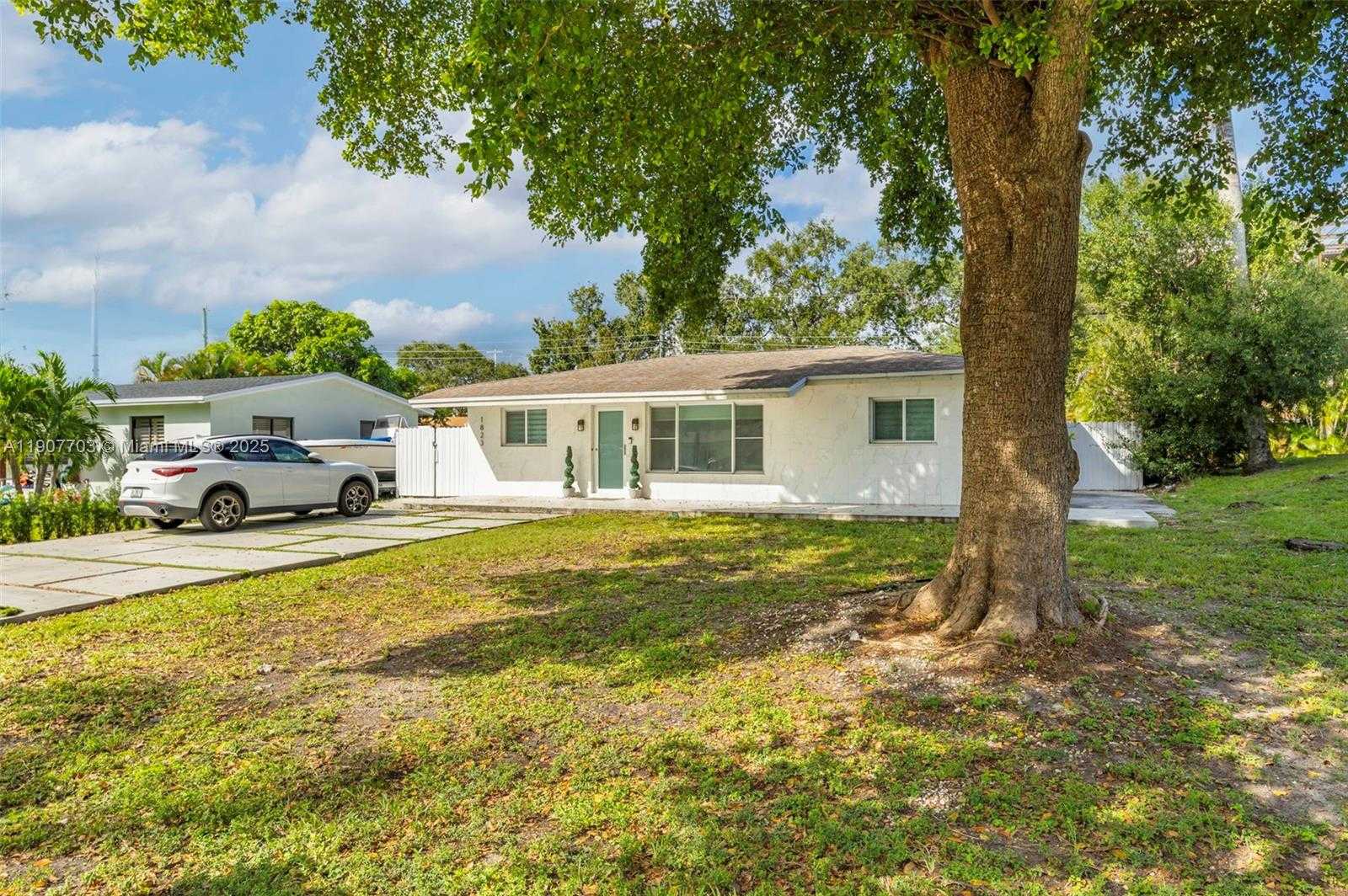 Small Image of 1823 SOUTH WEST 29TH ST, Fort Lauderdale Number 24