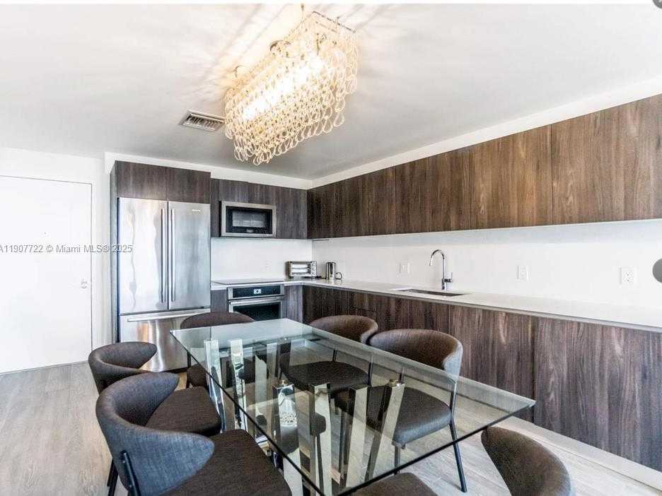 Small Image of 2960 NORTH EAST 207TH ST APT 912, Aventura Number 2