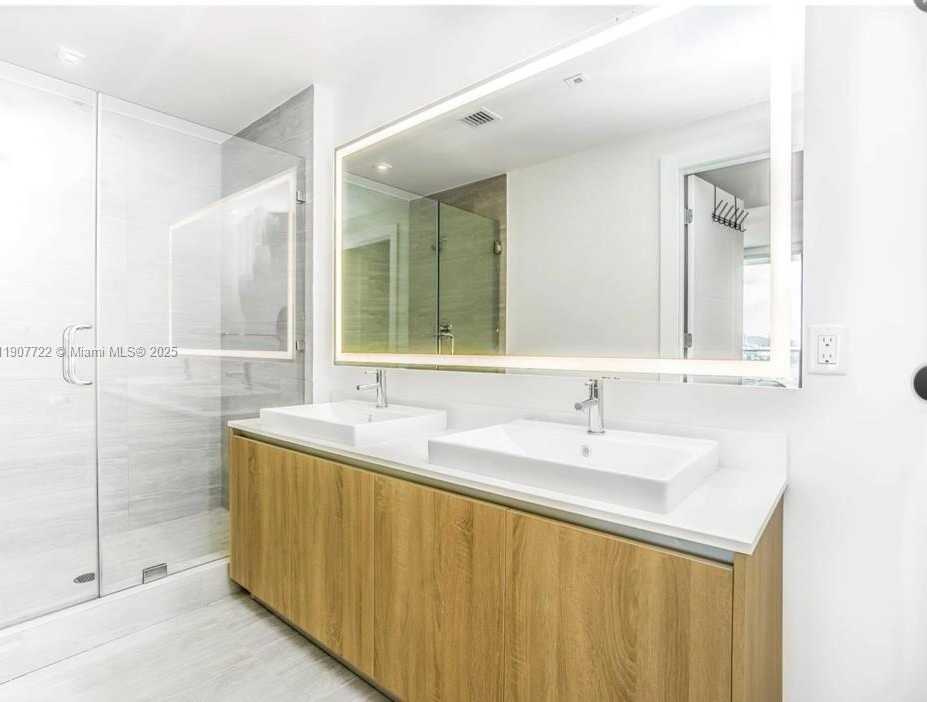 Small Image of 2960 NORTH EAST 207TH ST APT 912, Aventura Number 6