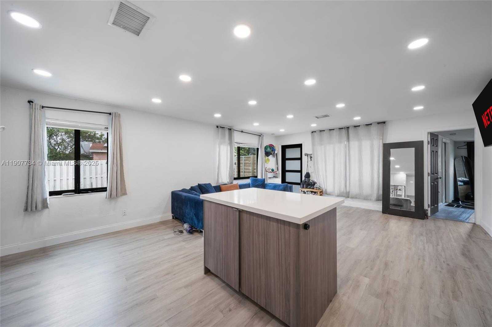 Small Image of 1889 NORTH WEST 6TH AVE, Pompano Beach Number 10