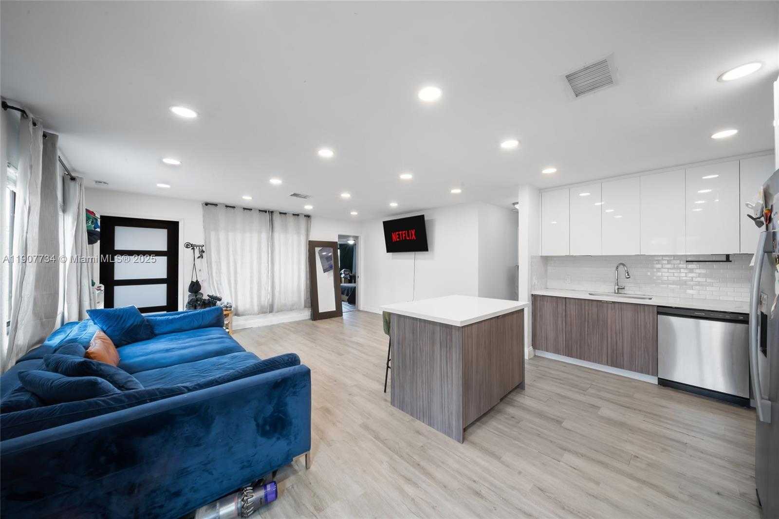 Small Image of 1889 NORTH WEST 6TH AVE, Pompano Beach Number 7