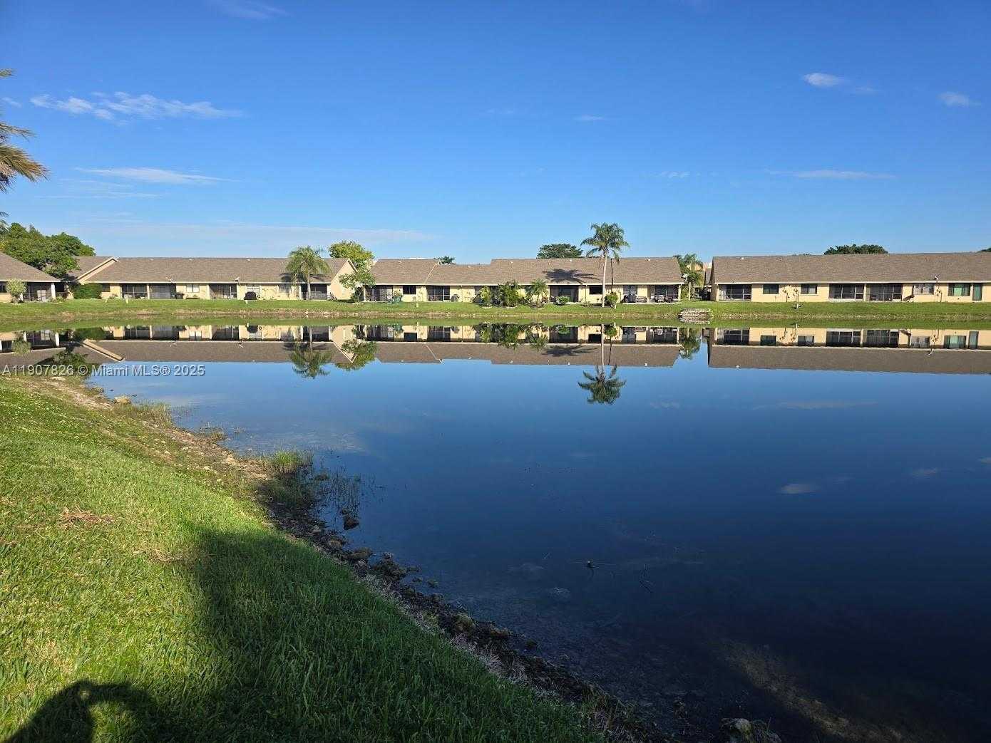 Small Image of Tamarac Number 15