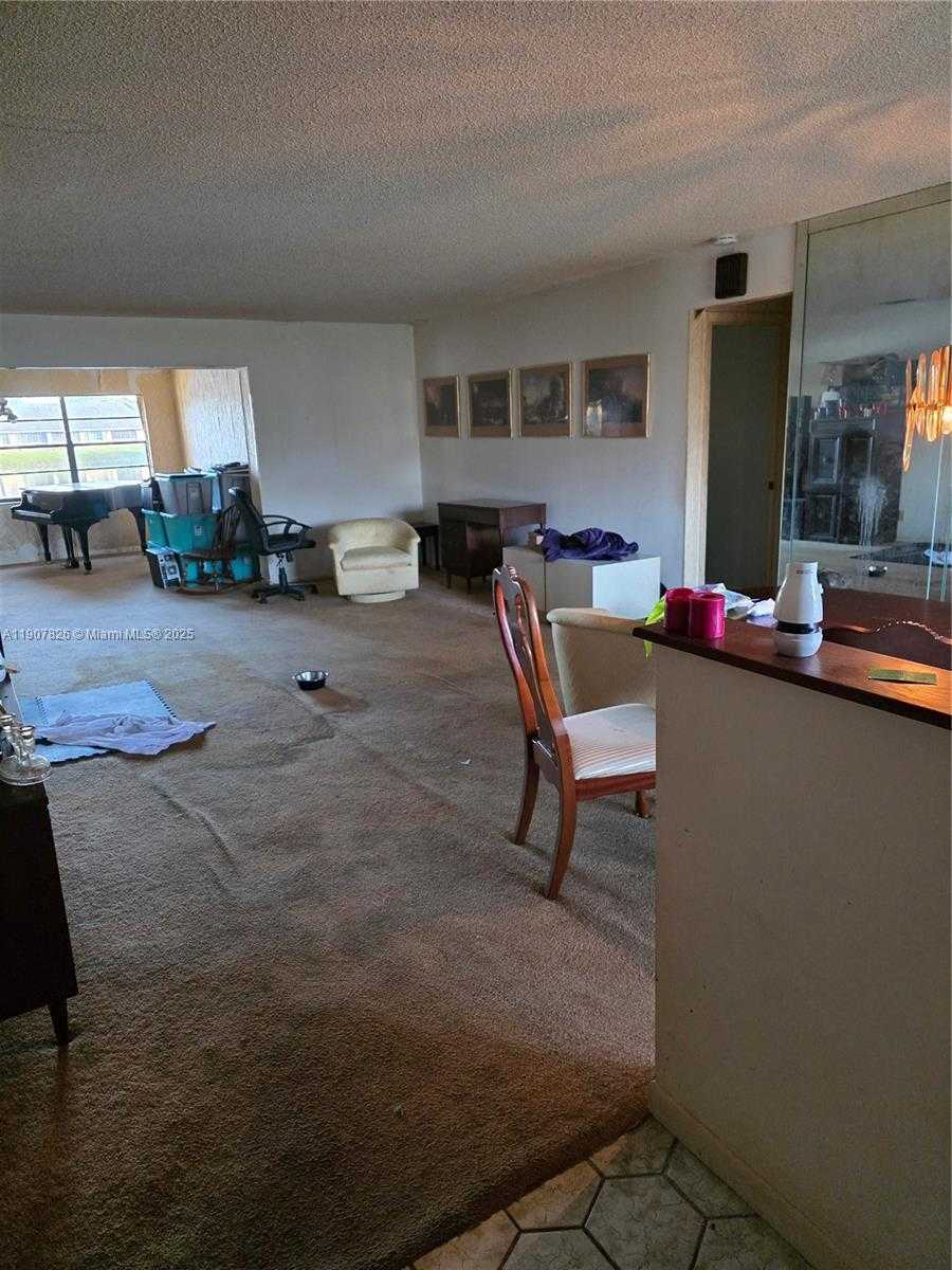 Small Image of Tamarac Number 5