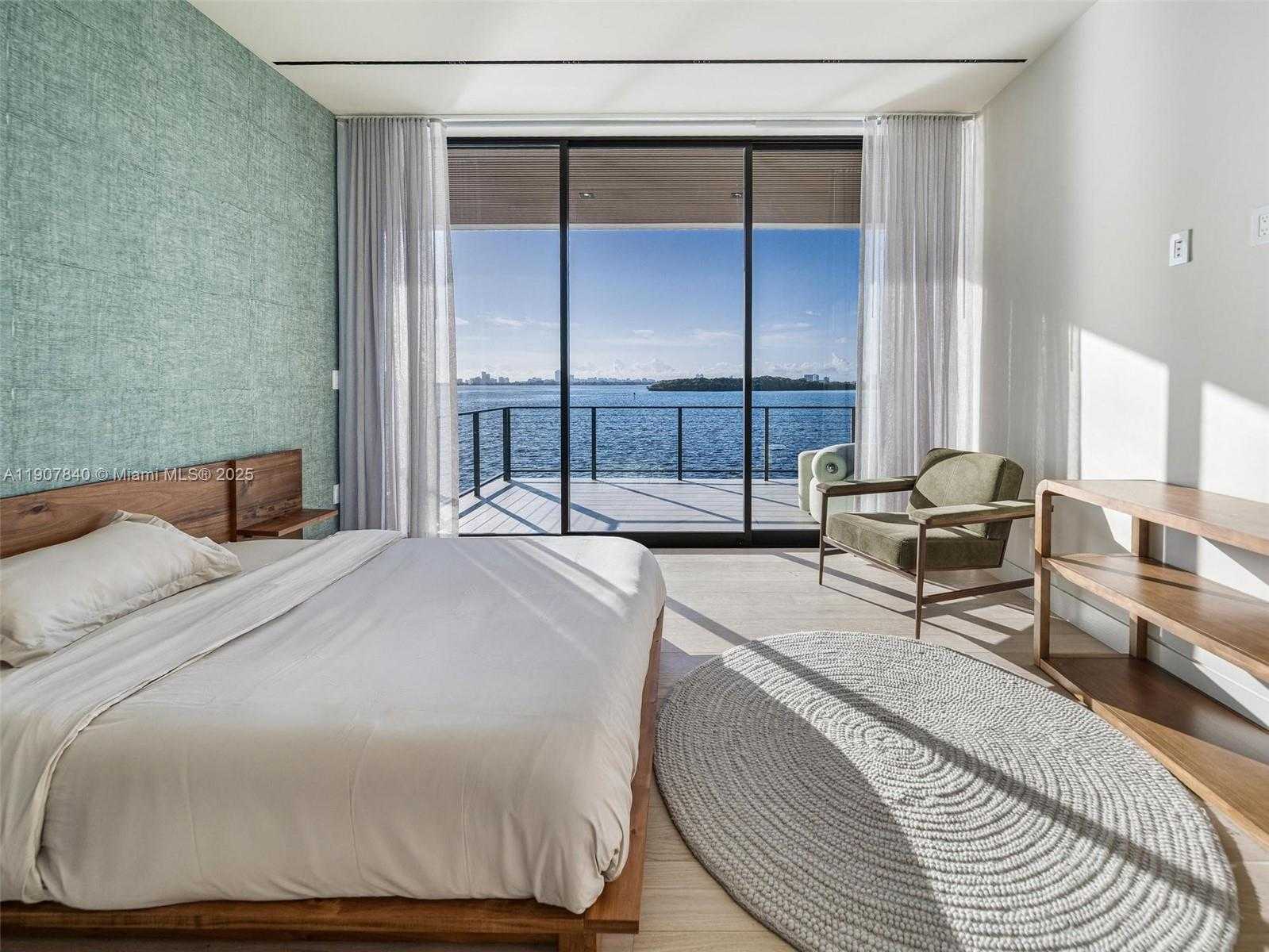 Small Image of 11400 NORTH BAYSHORE DR, North Miami Number 67