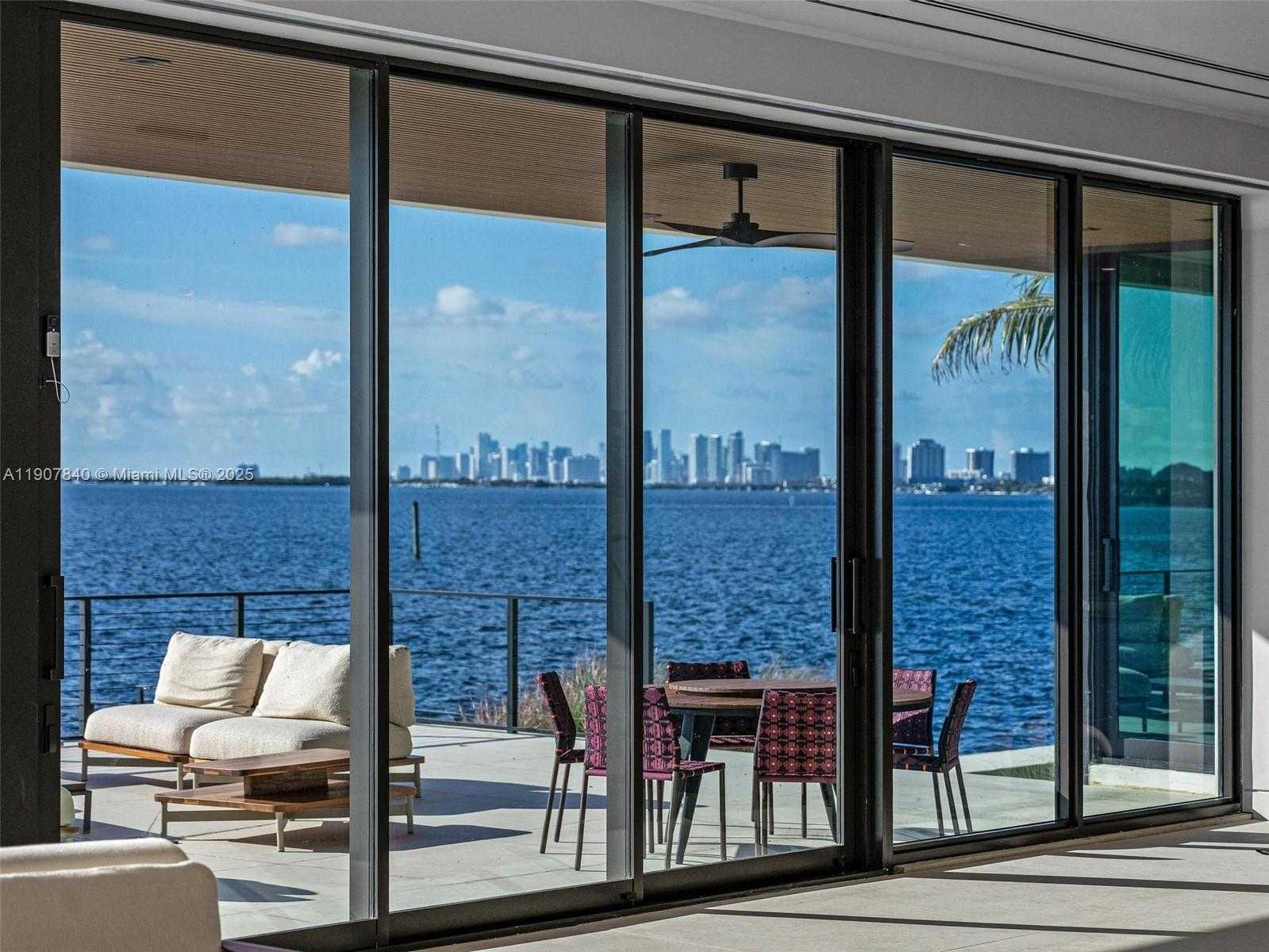 Small Image of 11400 NORTH BAYSHORE DR, North Miami Number 8