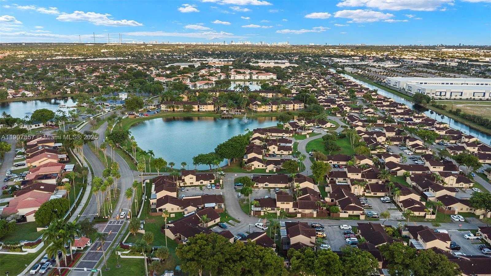 Small Image of 17214 NORTH WEST 66TH CT, Hialeah Number 2