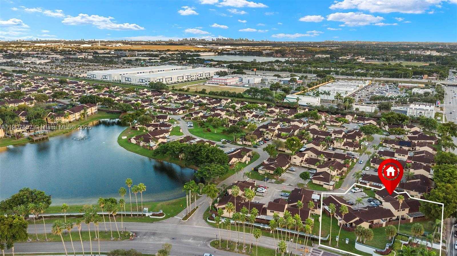 Small Image of 17214 NORTH WEST 66TH CT, Hialeah Number 6