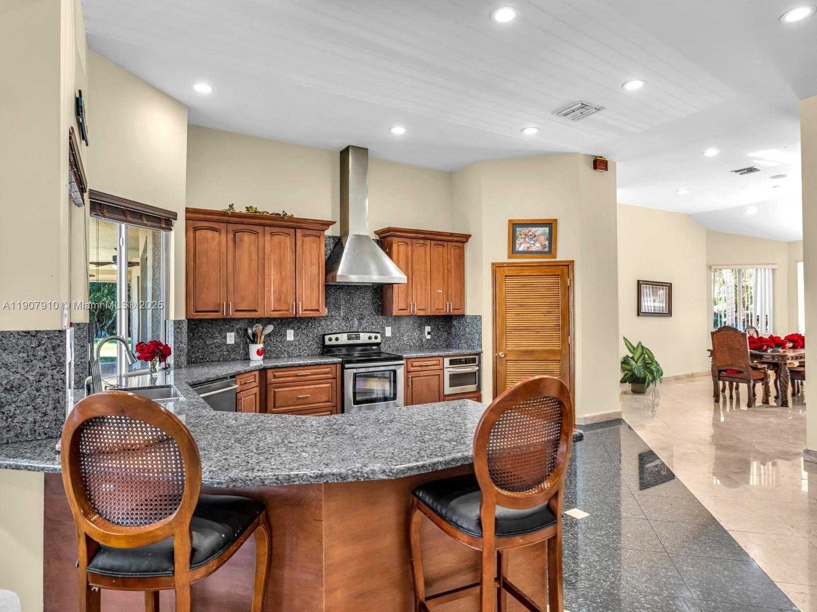 Small Image of 2710 WALKERS WAY, Weston Number 19