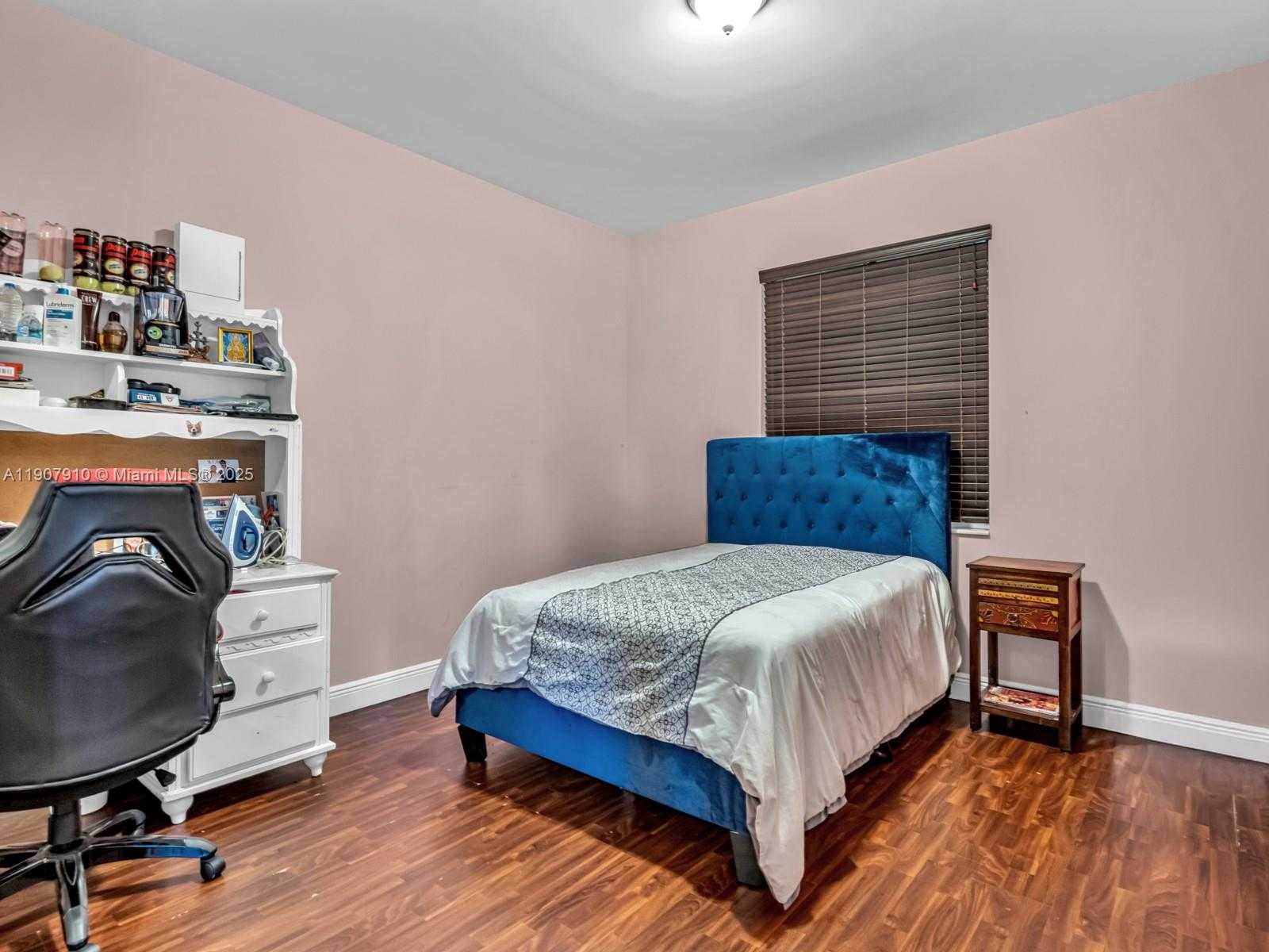 Small Image of 2710 WALKERS WAY, Weston Number 30