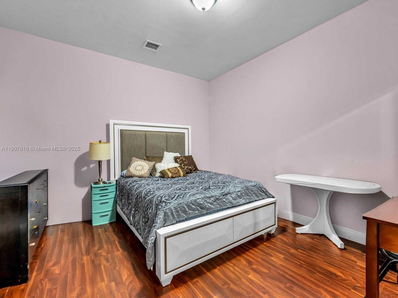 Small Image of 2710 WALKERS WAY, Weston Number 31