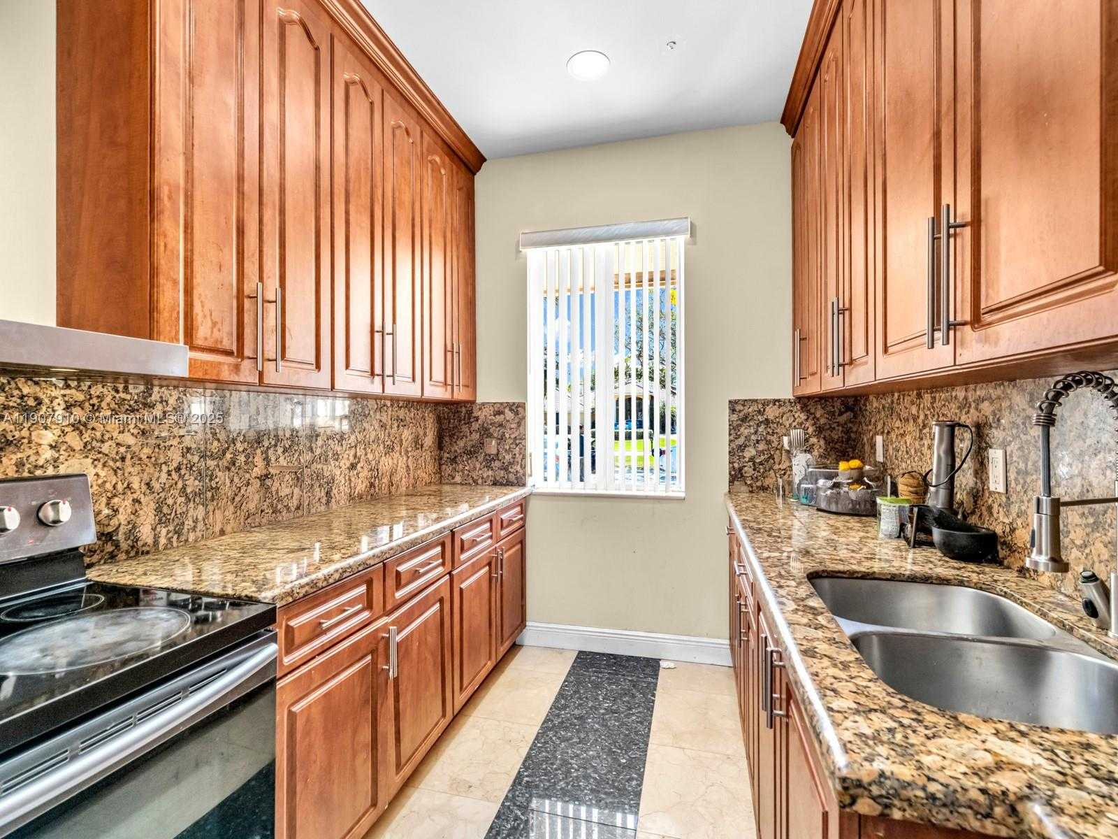 Small Image of 2710 WALKERS WAY, Weston Number 34