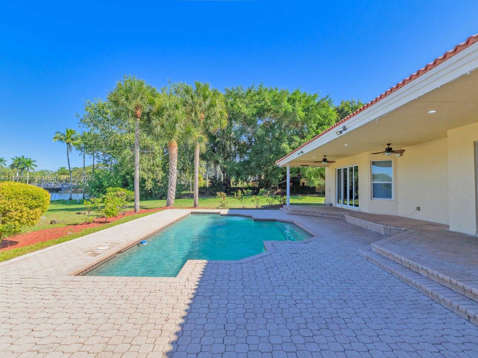 Small Image of 2710 WALKERS WAY, Weston Number 41