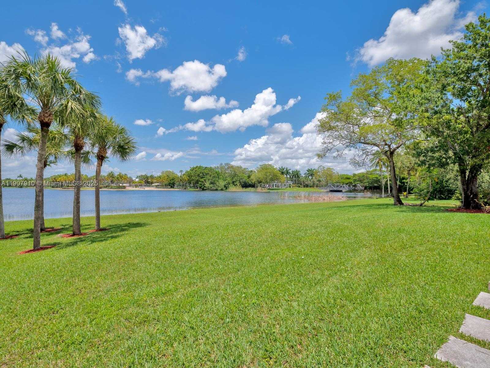 Small Image of 2710 WALKERS WAY, Weston Number 47