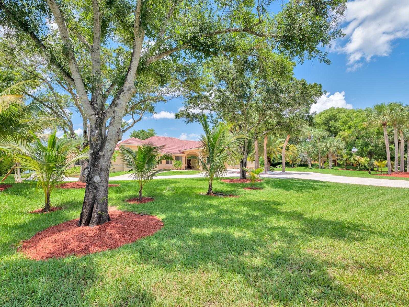 Small Image of 2710 WALKERS WAY, Weston Number 5