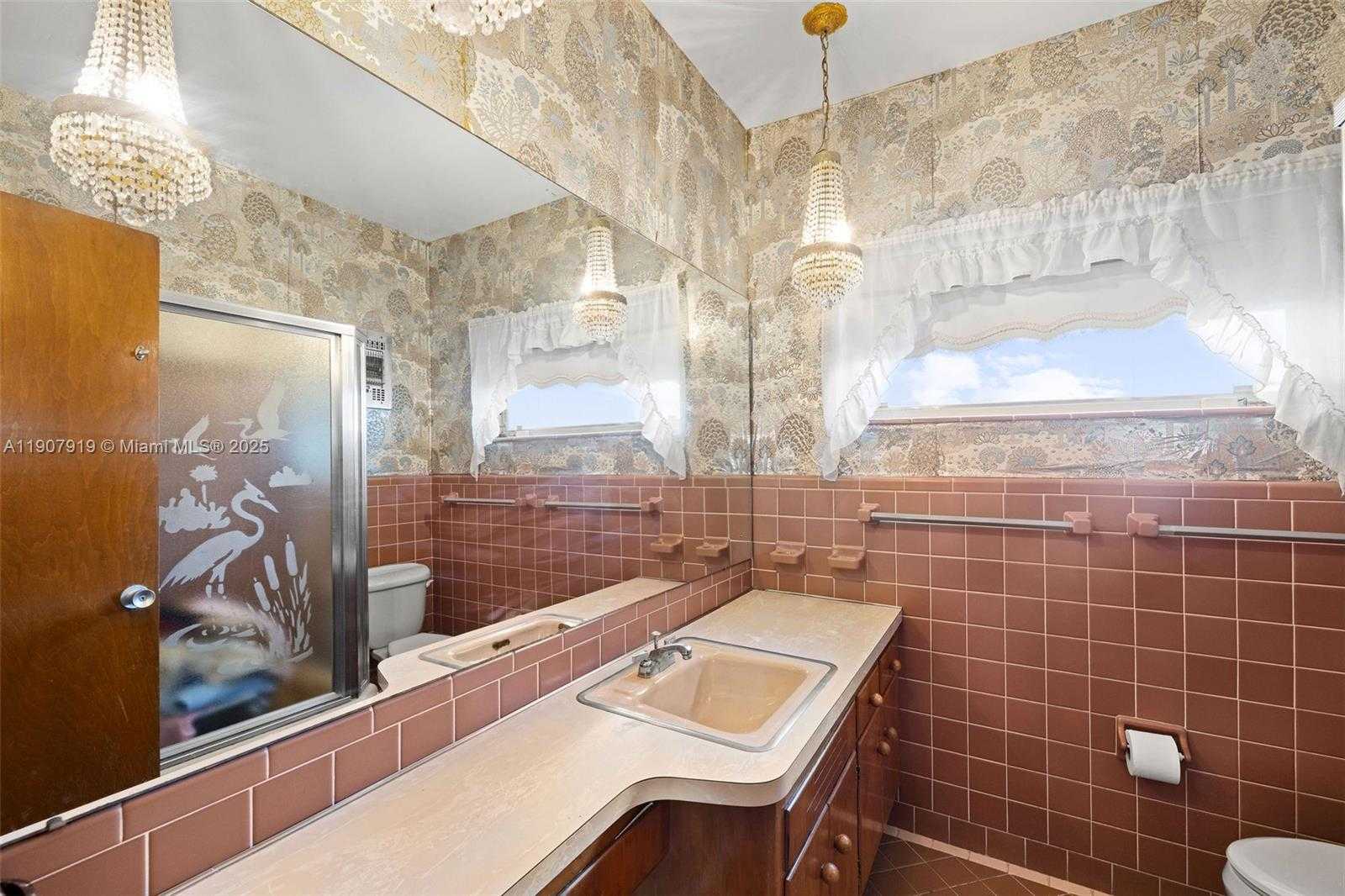 Small Image of 4601 ROYAL PALM AVE, Miami Beach Number 10