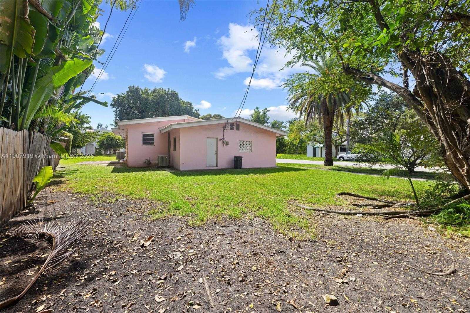 Small Image of 4601 ROYAL PALM AVE, Miami Beach Number 15