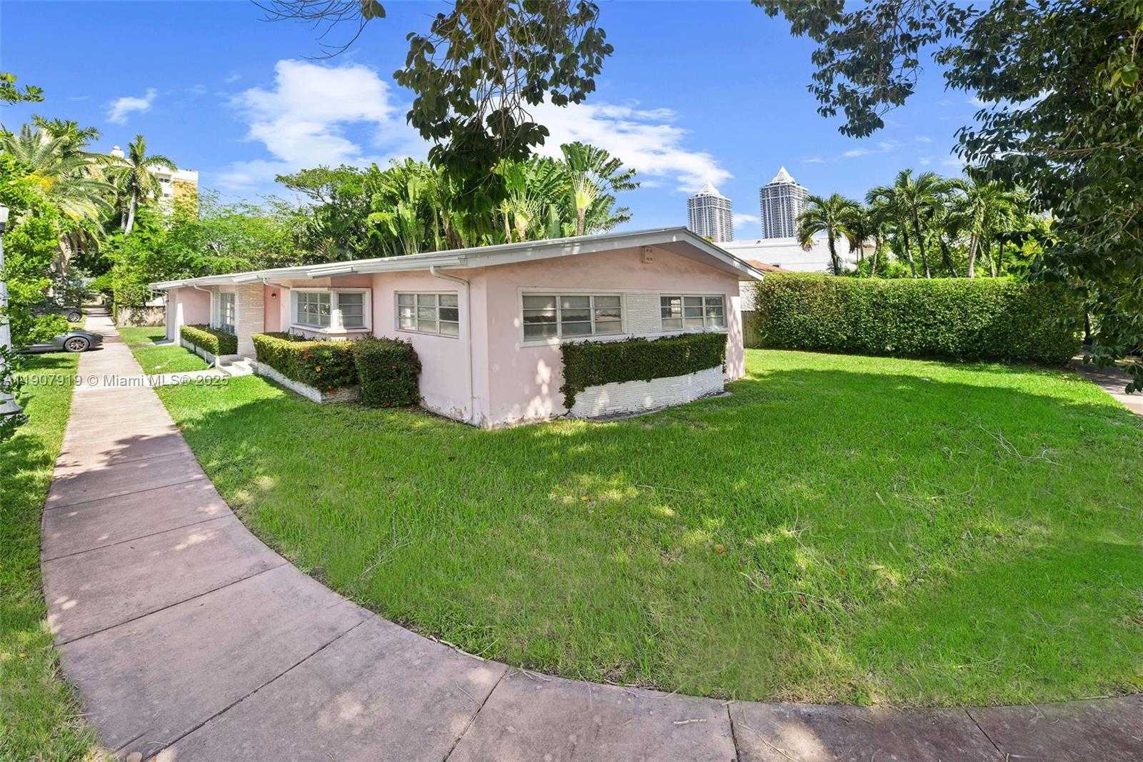 Small Image of 4601 ROYAL PALM AVE, Miami Beach Number 18