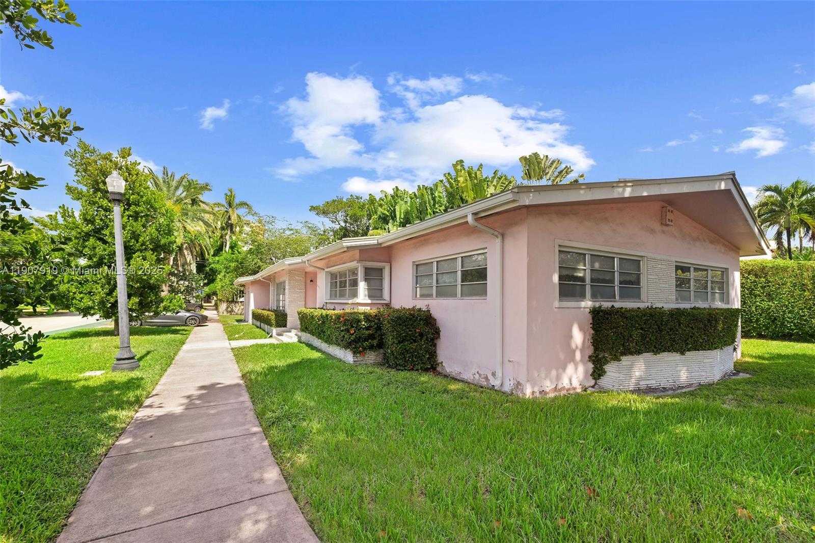 Small Image of 4601 ROYAL PALM AVE, Miami Beach Number 19