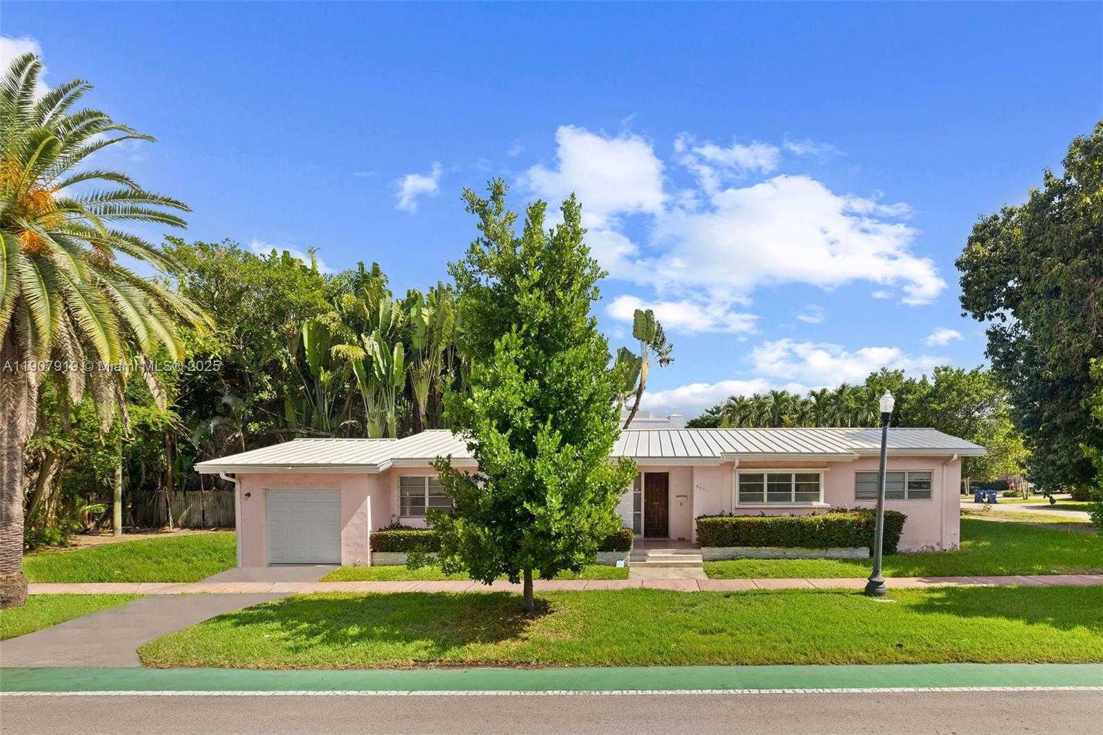 Small Image of 4601 ROYAL PALM AVE, Miami Beach Number 20