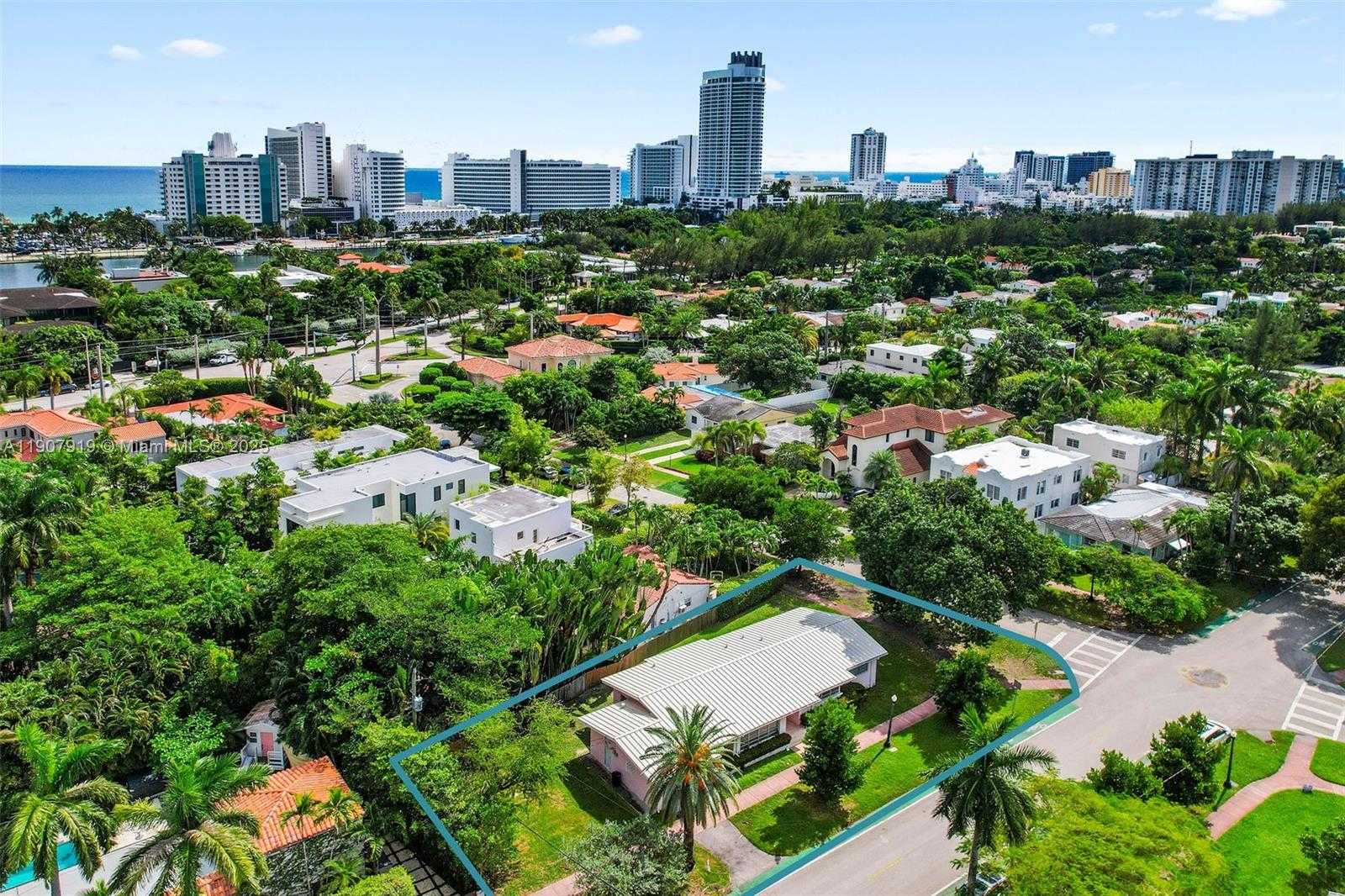 Small Image of 4601 ROYAL PALM AVE, Miami Beach Number 25