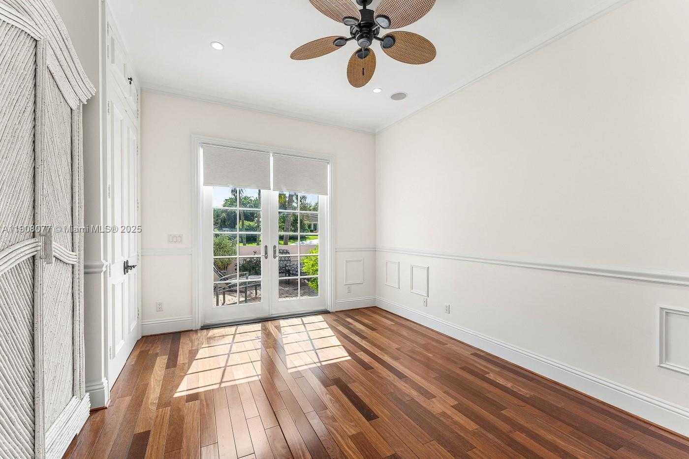 Small Image of 705 OCEAN DR, Juno Beach Number 17