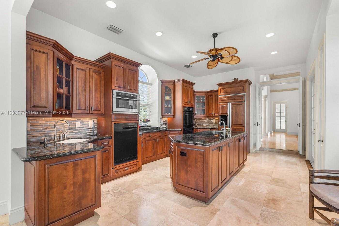 Small Image of 705 OCEAN DR, Juno Beach Number 25