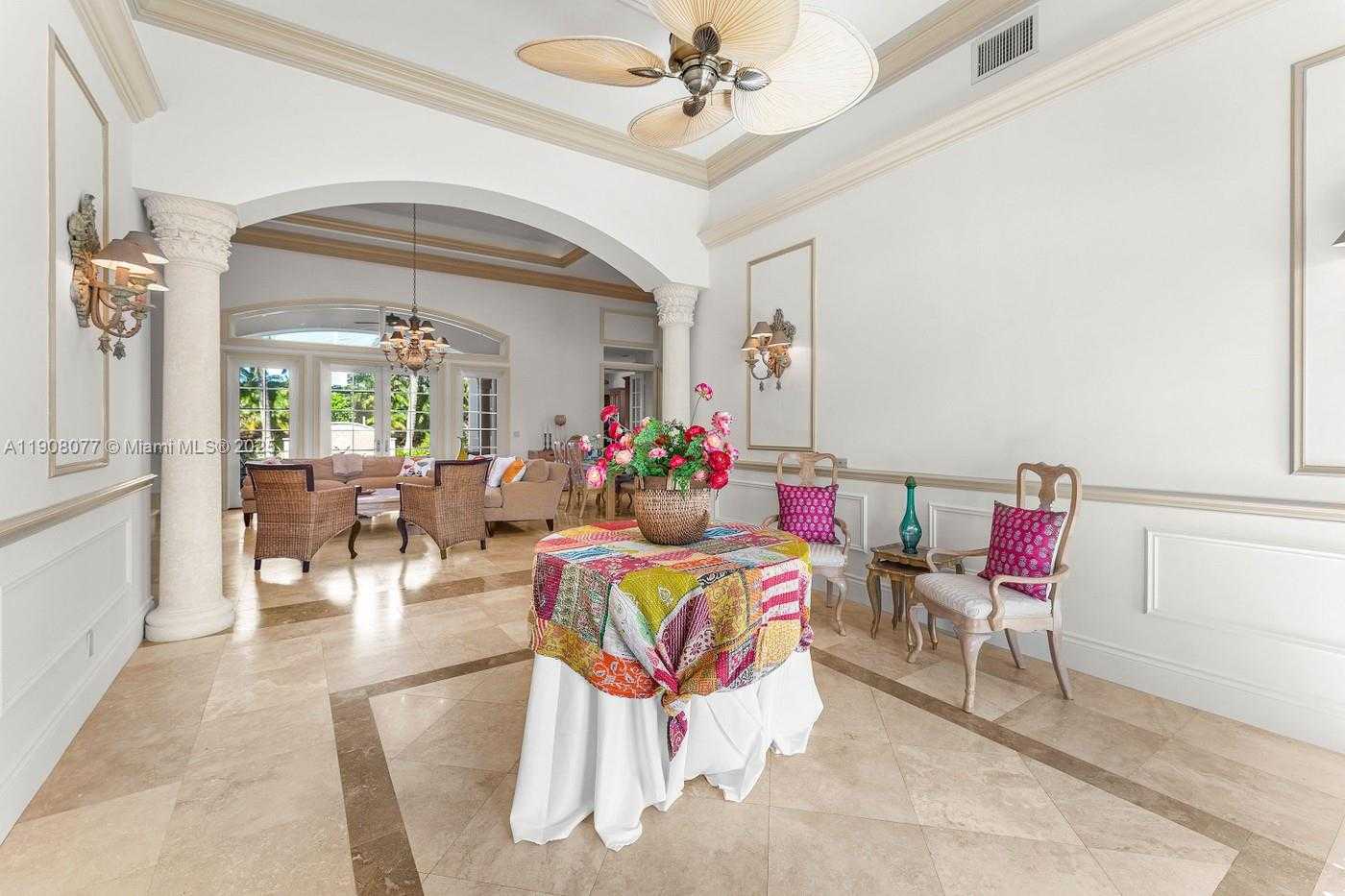 Small Image of 705 OCEAN DR, Juno Beach Number 34