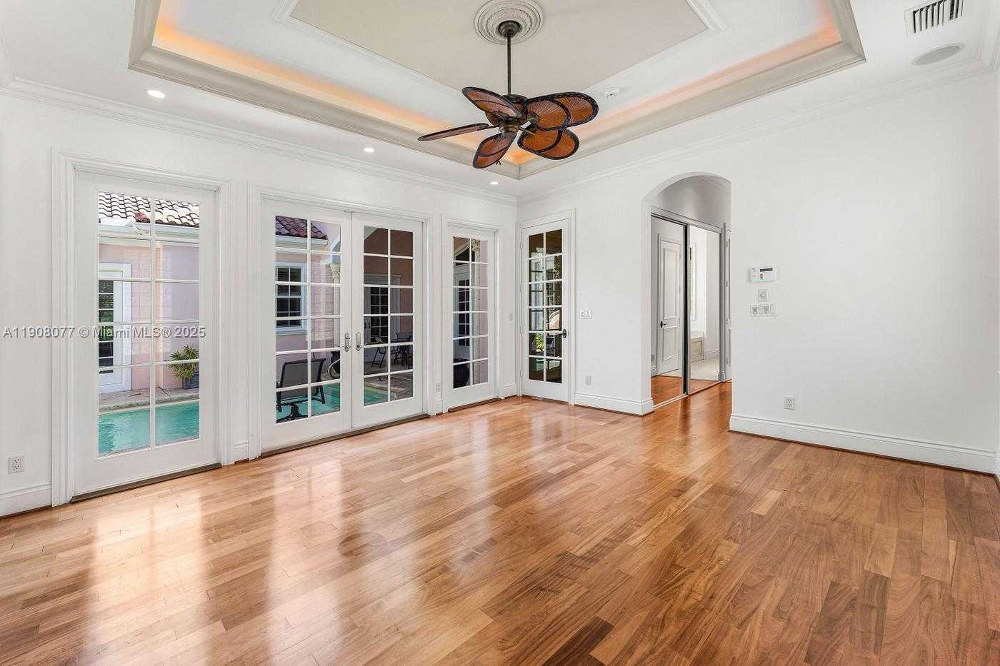 Small Image of 705 OCEAN DR, Juno Beach Number 42