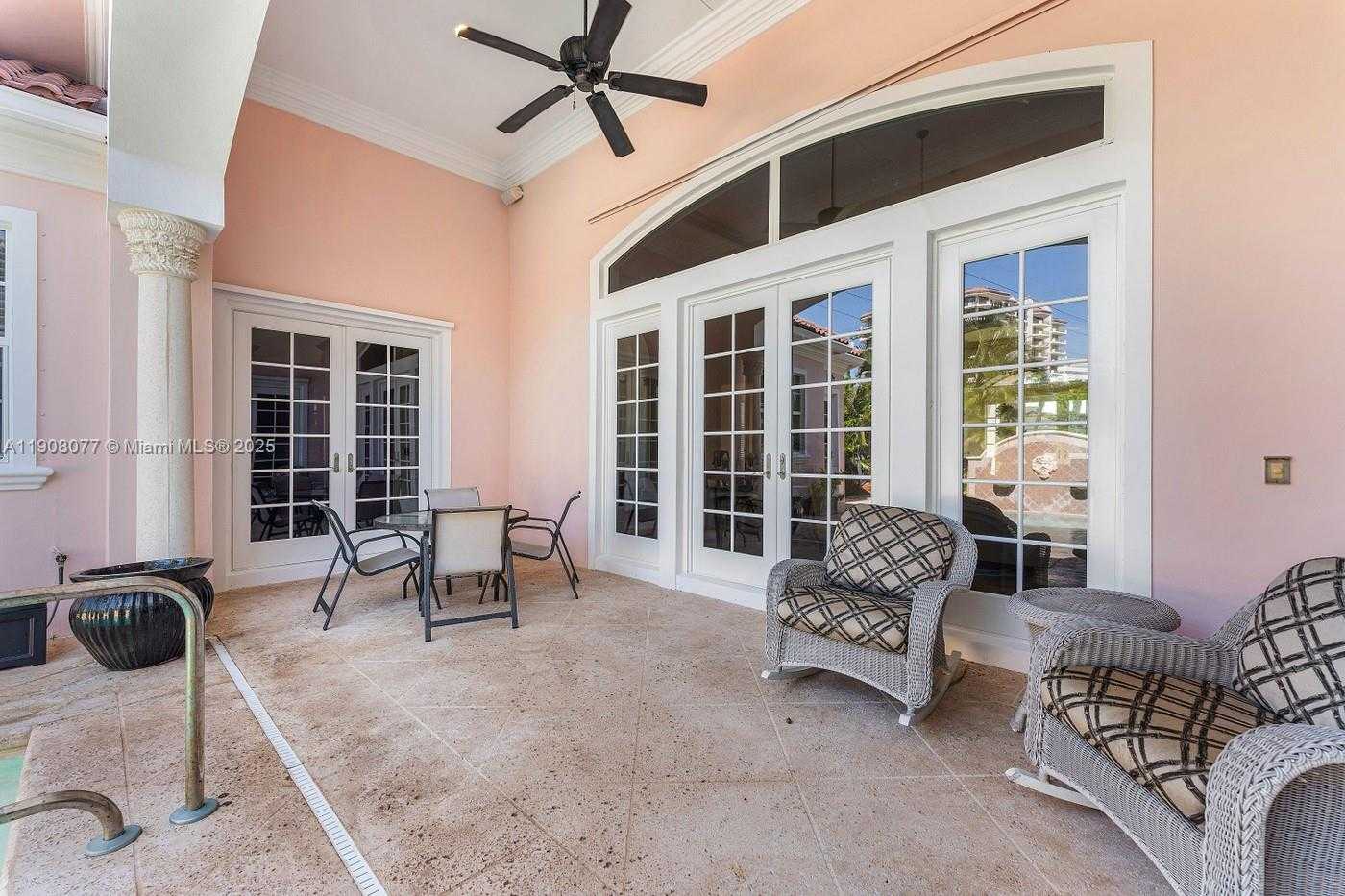 Small Image of 705 OCEAN DR, Juno Beach Number 7