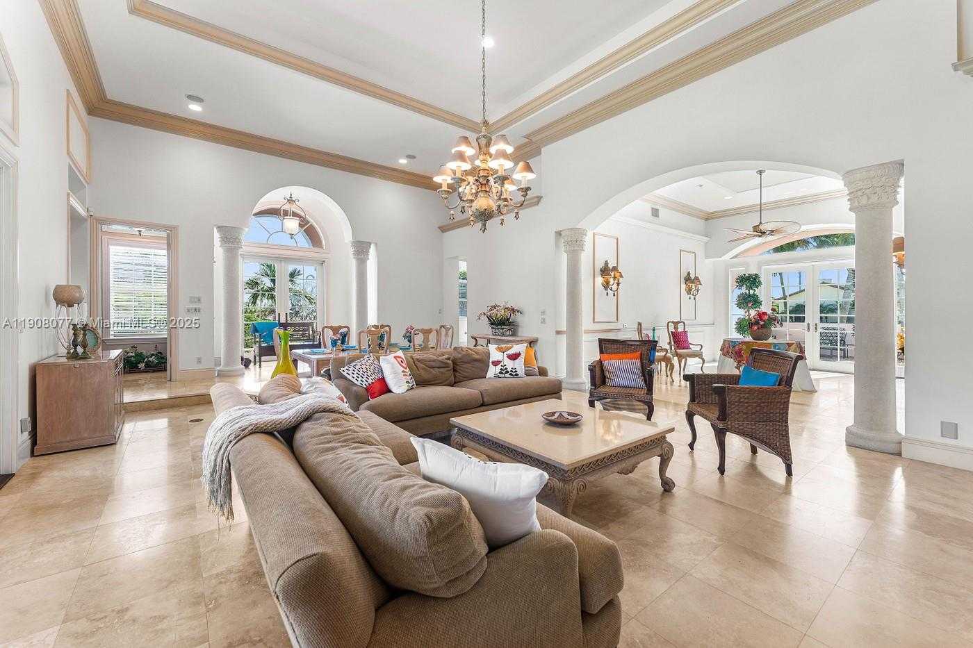 Small Image of 705 OCEAN DR, Juno Beach Number 8