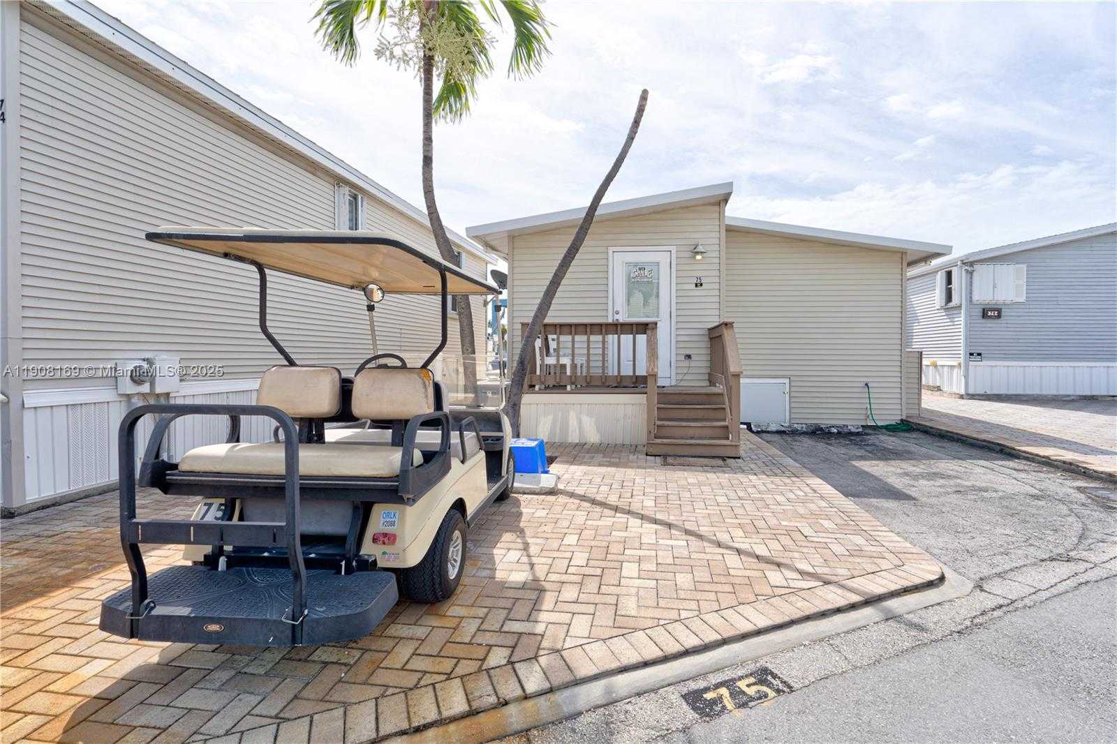 Small Image of 65821 OVERSEAS HWY #75, Long Key Number 12