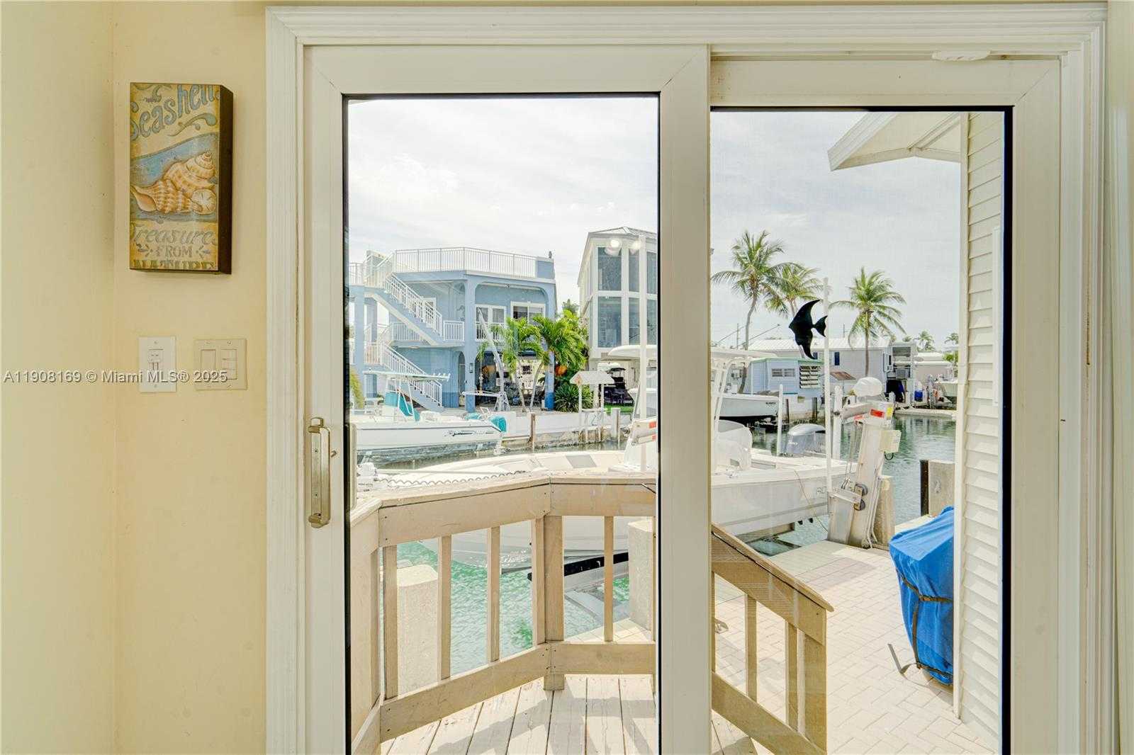 Small Image of 65821 OVERSEAS HWY #75, Long Key Number 32