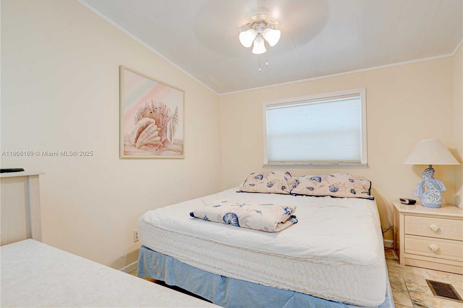 Small Image of 65821 OVERSEAS HWY #75, Long Key Number 34