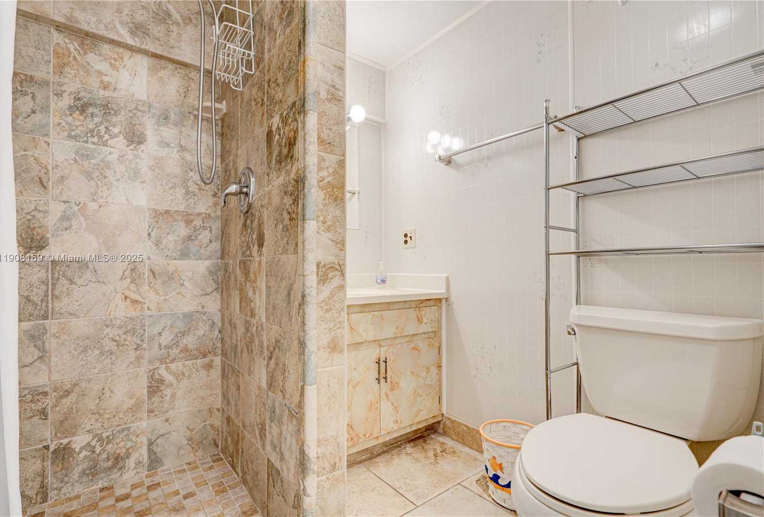 Small Image of 65821 OVERSEAS HWY #75, Long Key Number 40