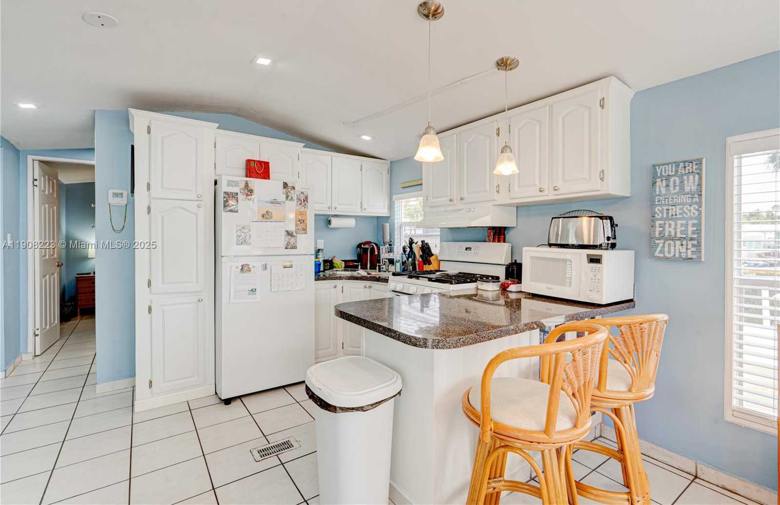 Small Image of 65821 OVERSEAS HWY #98, Long Key Number 16