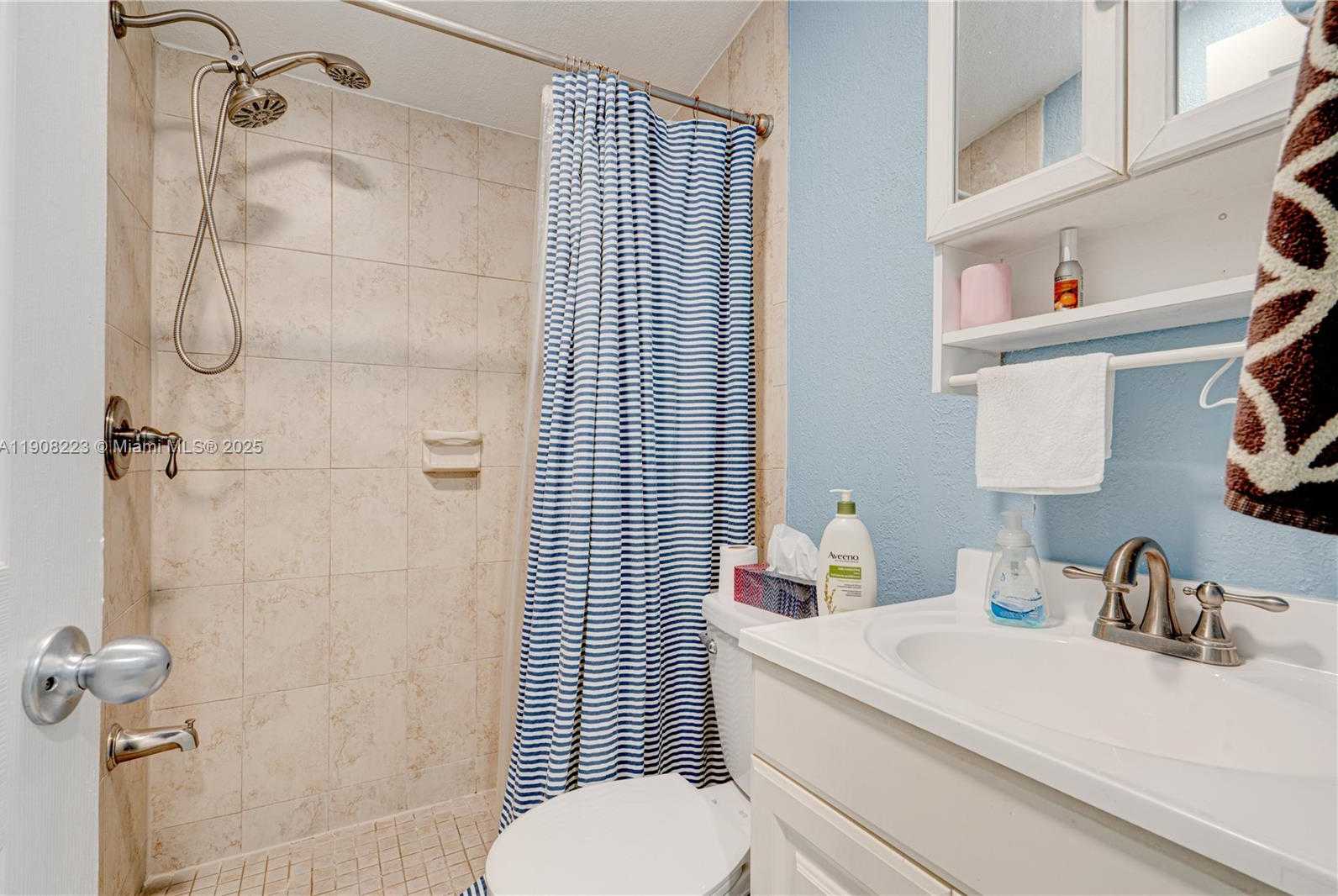 Small Image of 65821 OVERSEAS HWY #98, Long Key Number 20