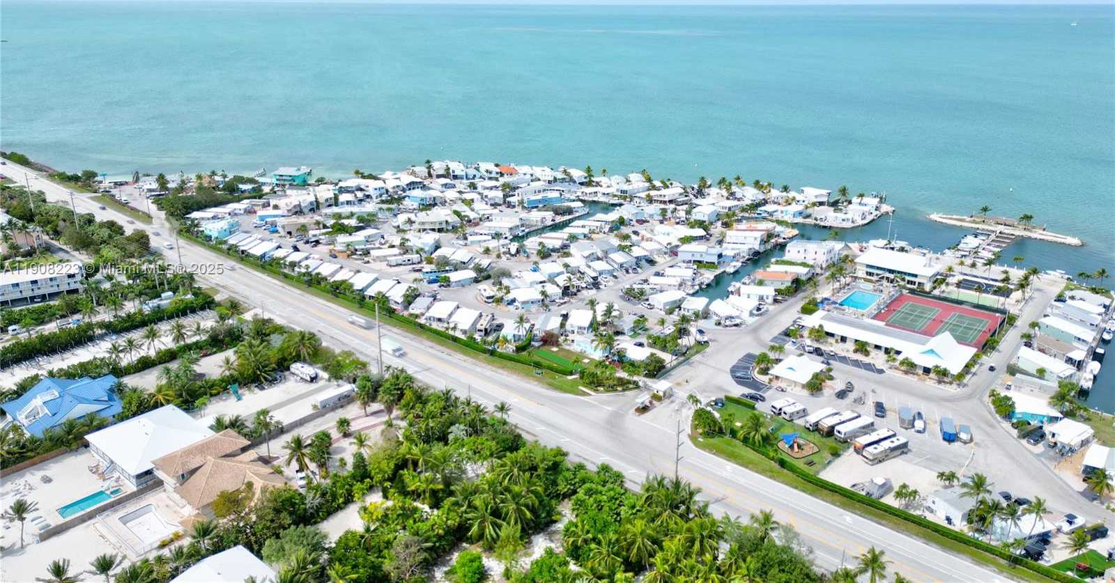 Small Image of 65821 OVERSEAS HWY #98, Long Key Number 40