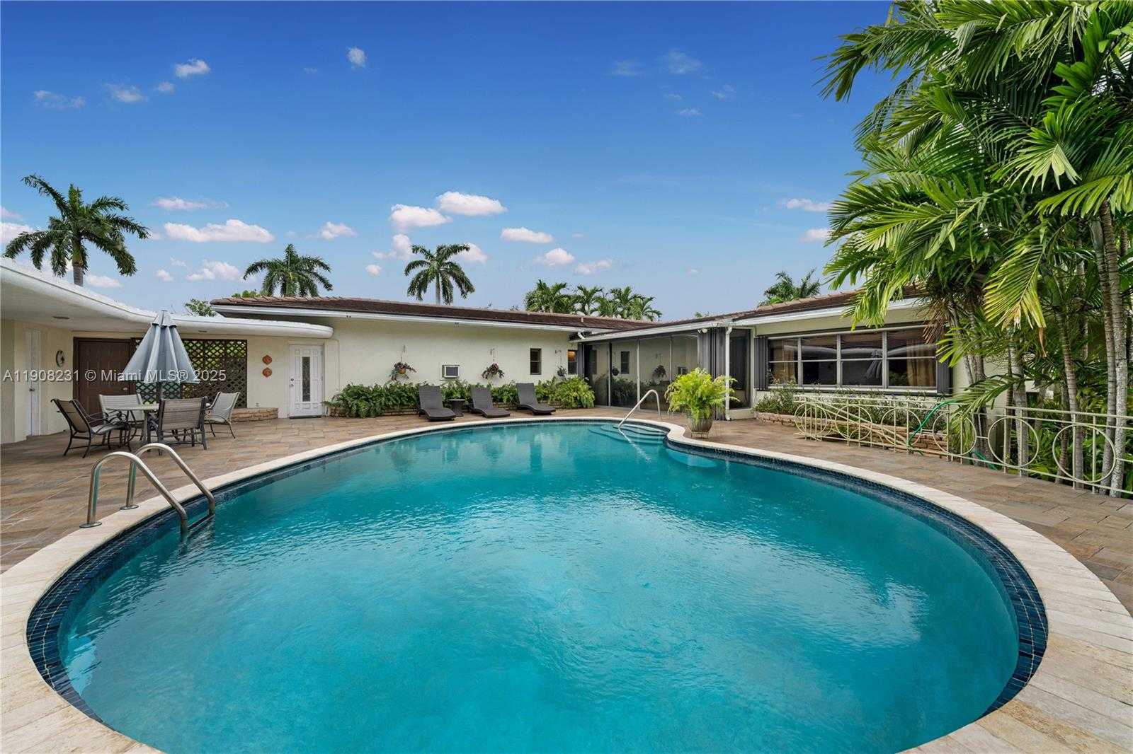 Small Image of 145 HARBOUR WAY, Bal Harbour Number 10