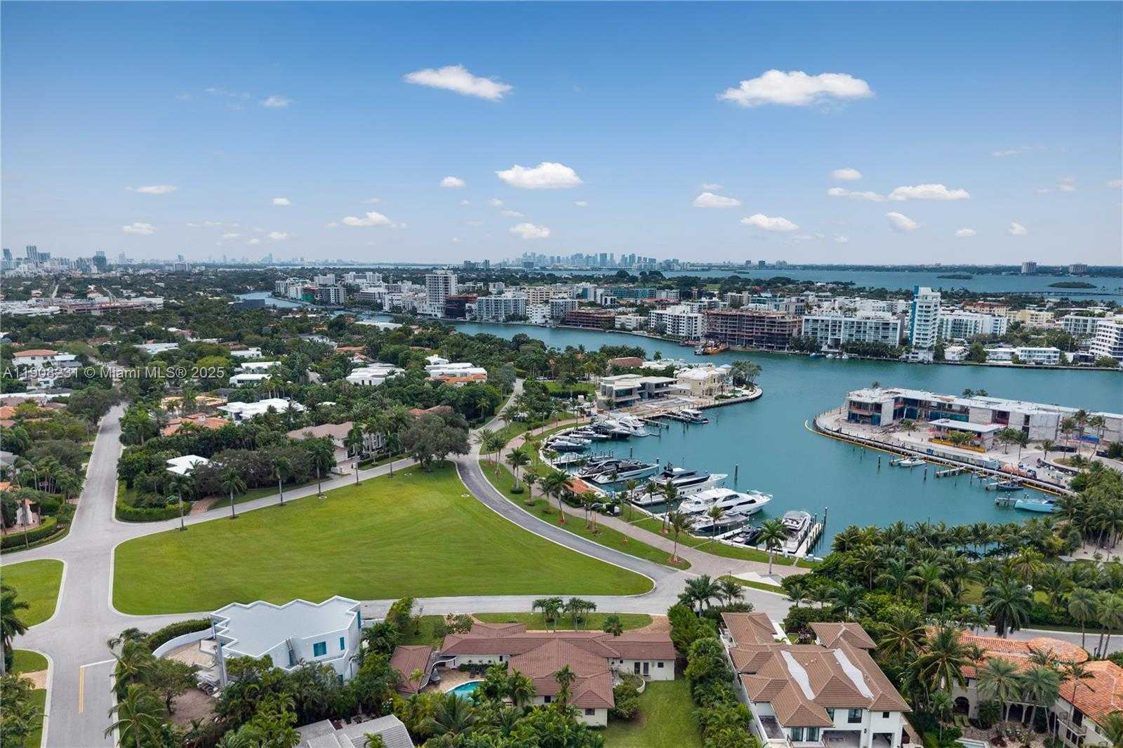 Small Image of 145 HARBOUR WAY, Bal Harbour Number 2