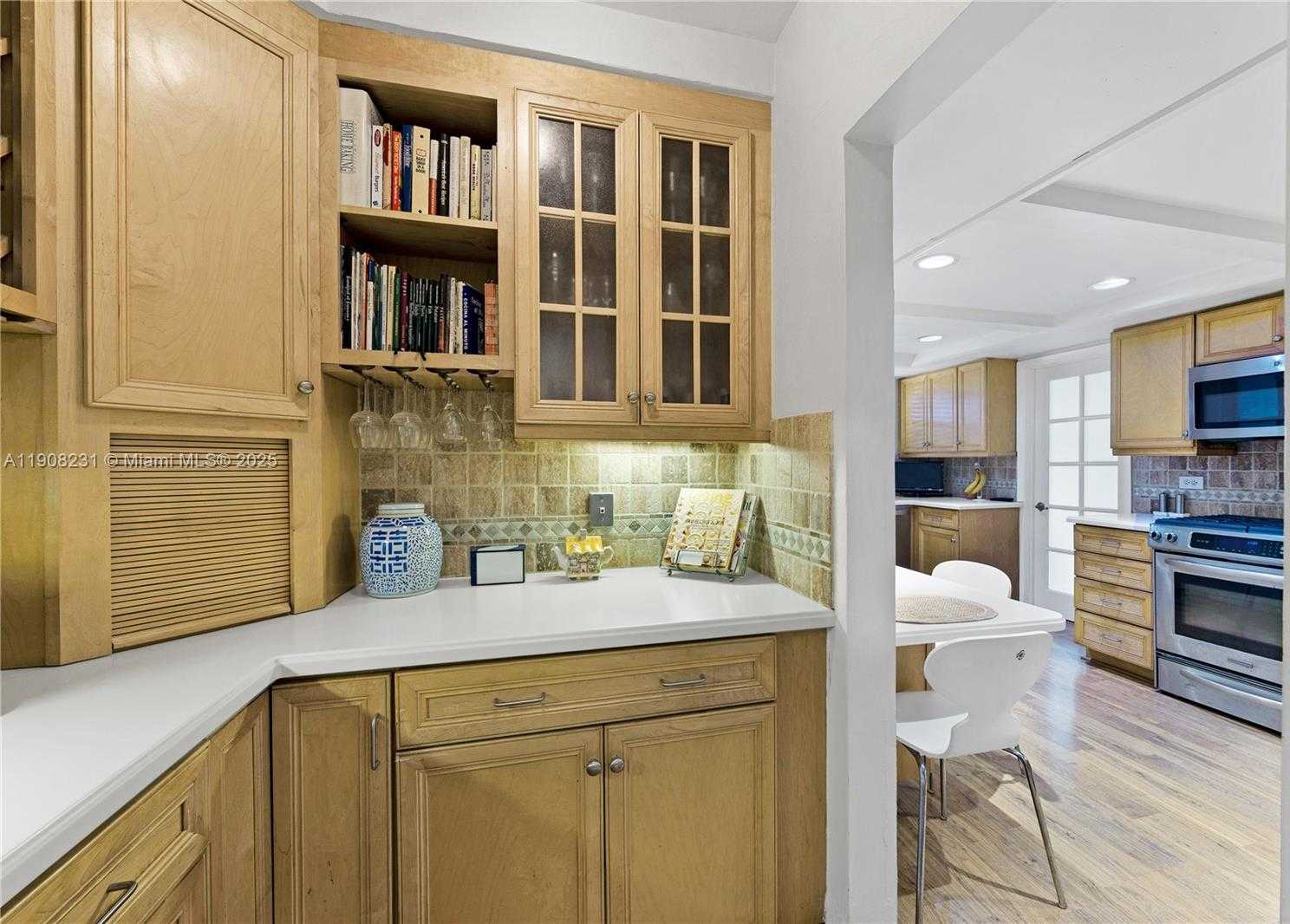 Small Image of 145 HARBOUR WAY, Bal Harbour Number 22