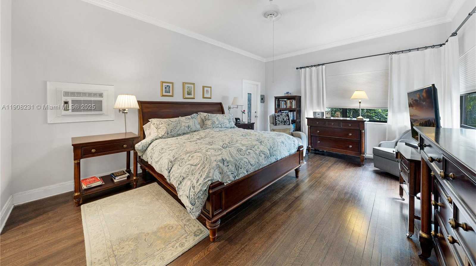 Small Image of 145 HARBOUR WAY, Bal Harbour Number 28