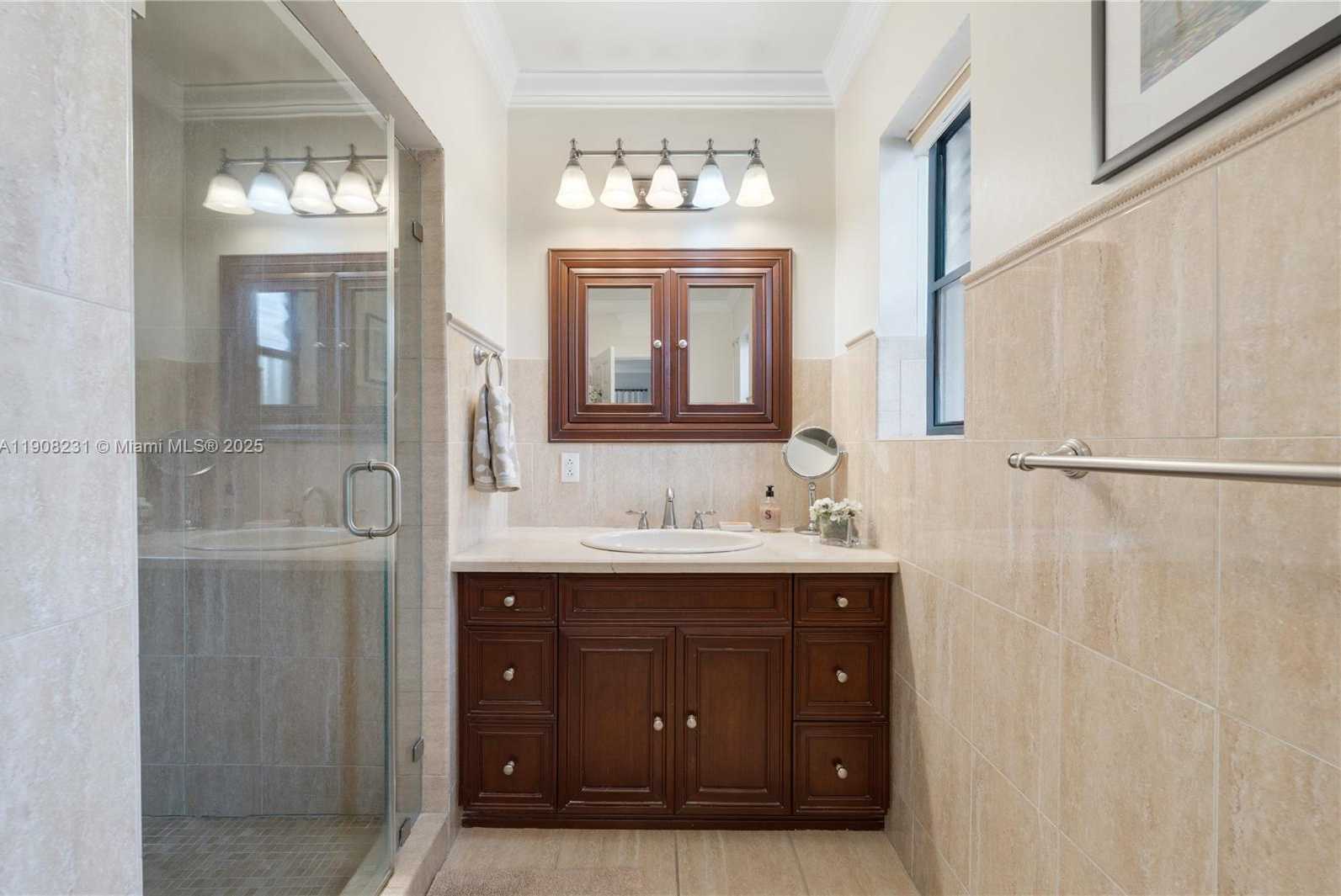 Small Image of 145 HARBOUR WAY, Bal Harbour Number 29