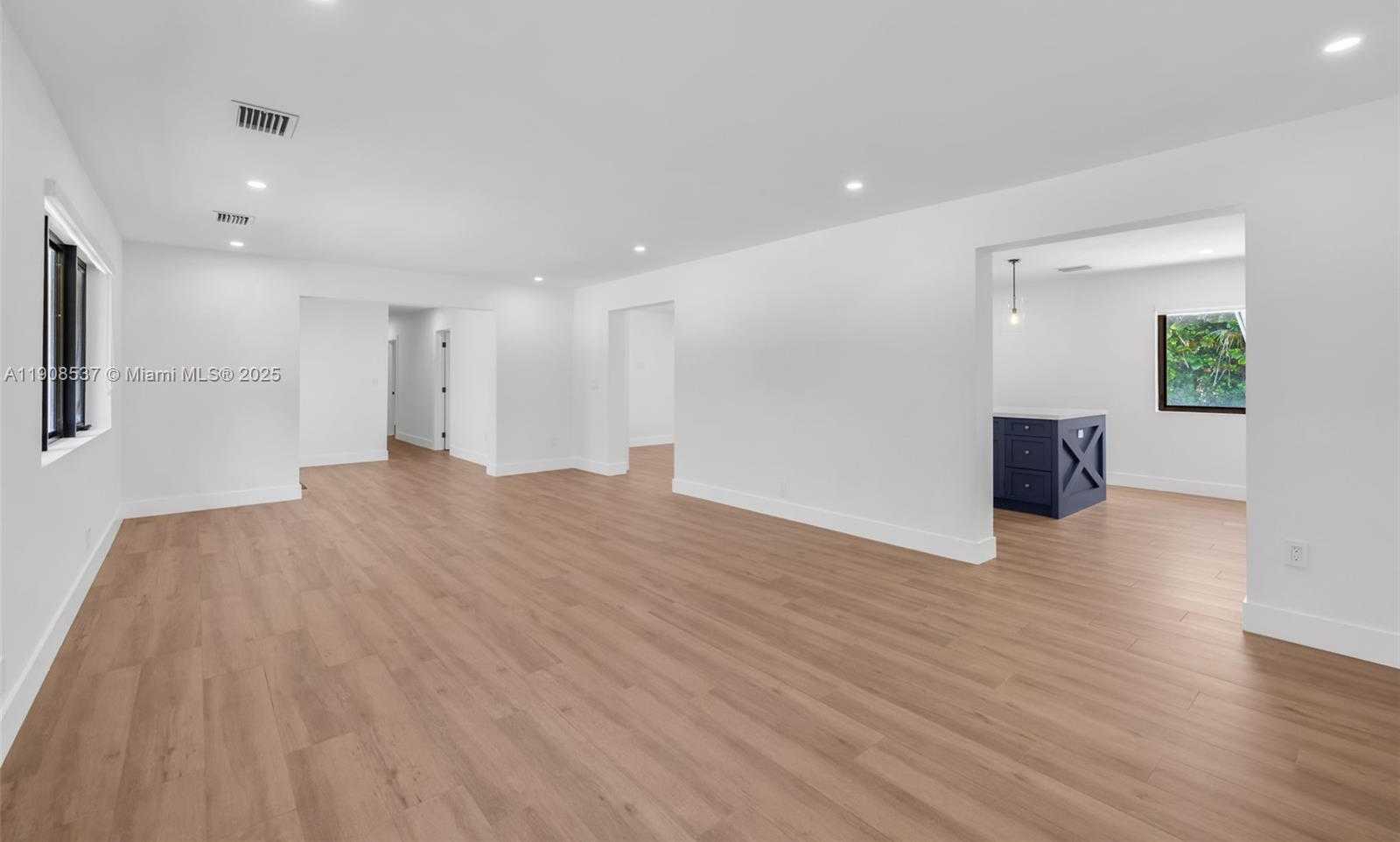 Small Image of 1460 CAMPAMENTO AVE, Coral Gables Number 13