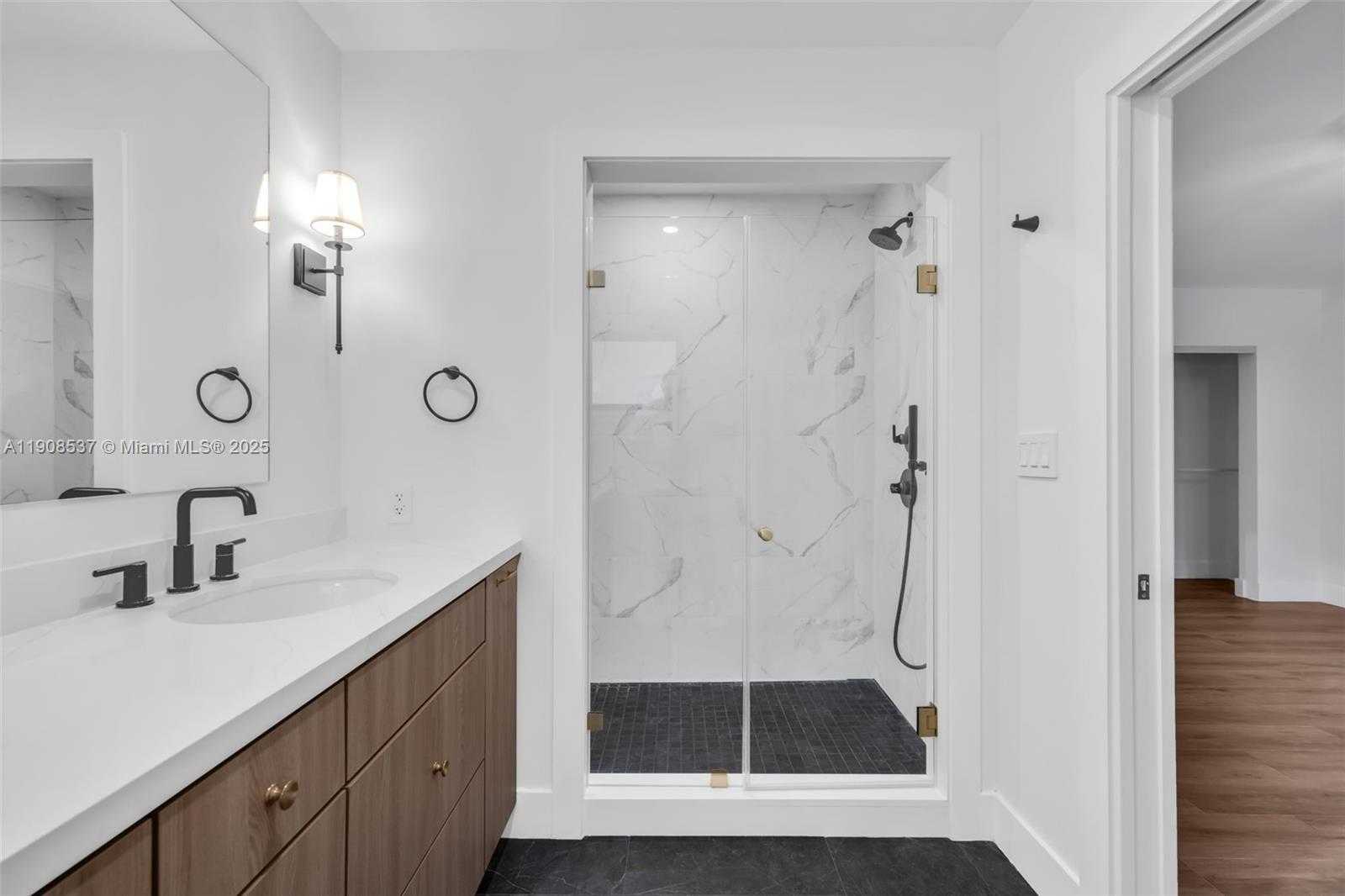 Small Image of 1460 CAMPAMENTO AVE, Coral Gables Number 38