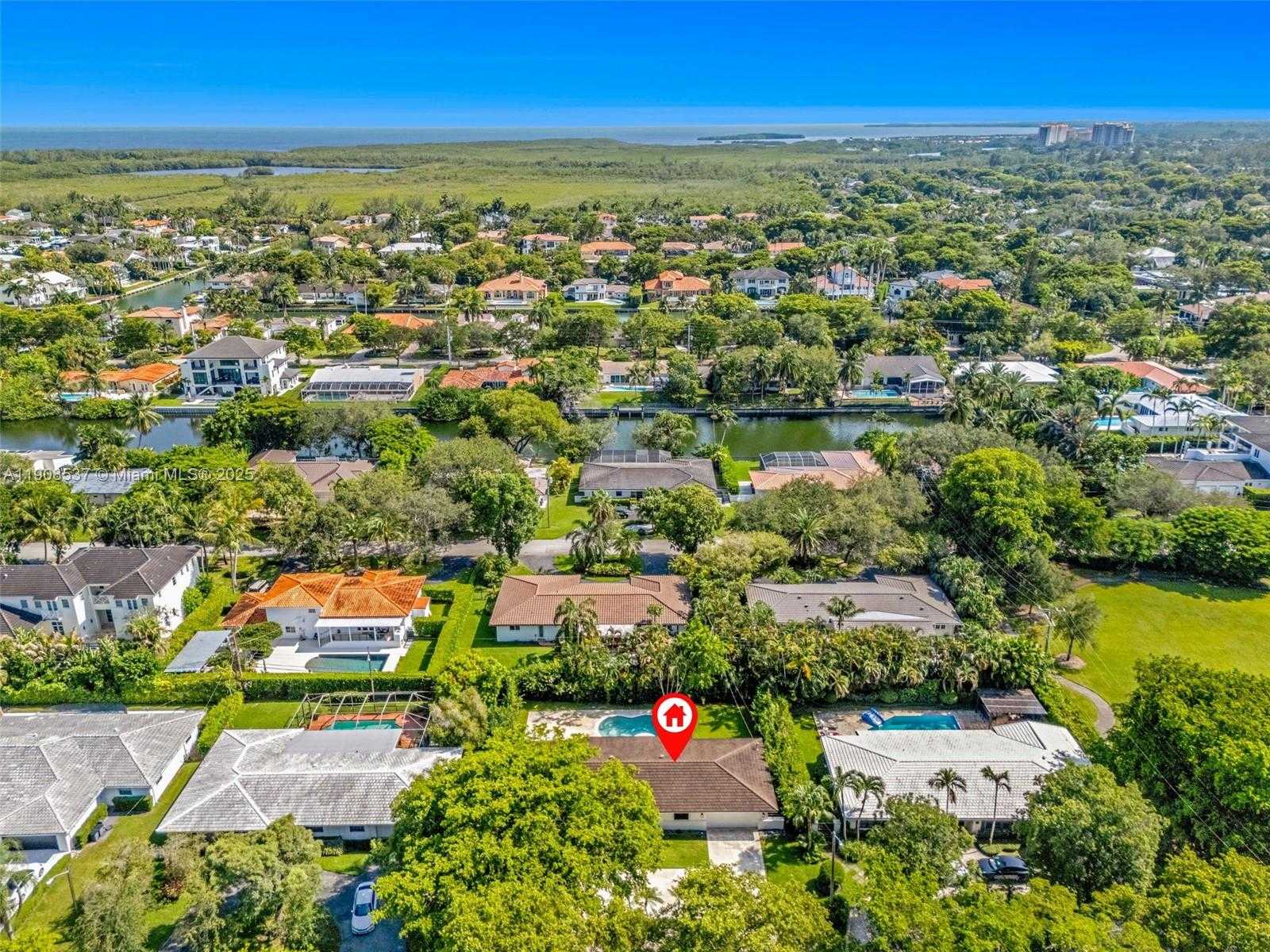 Small Image of 1460 CAMPAMENTO AVE, Coral Gables Number 44