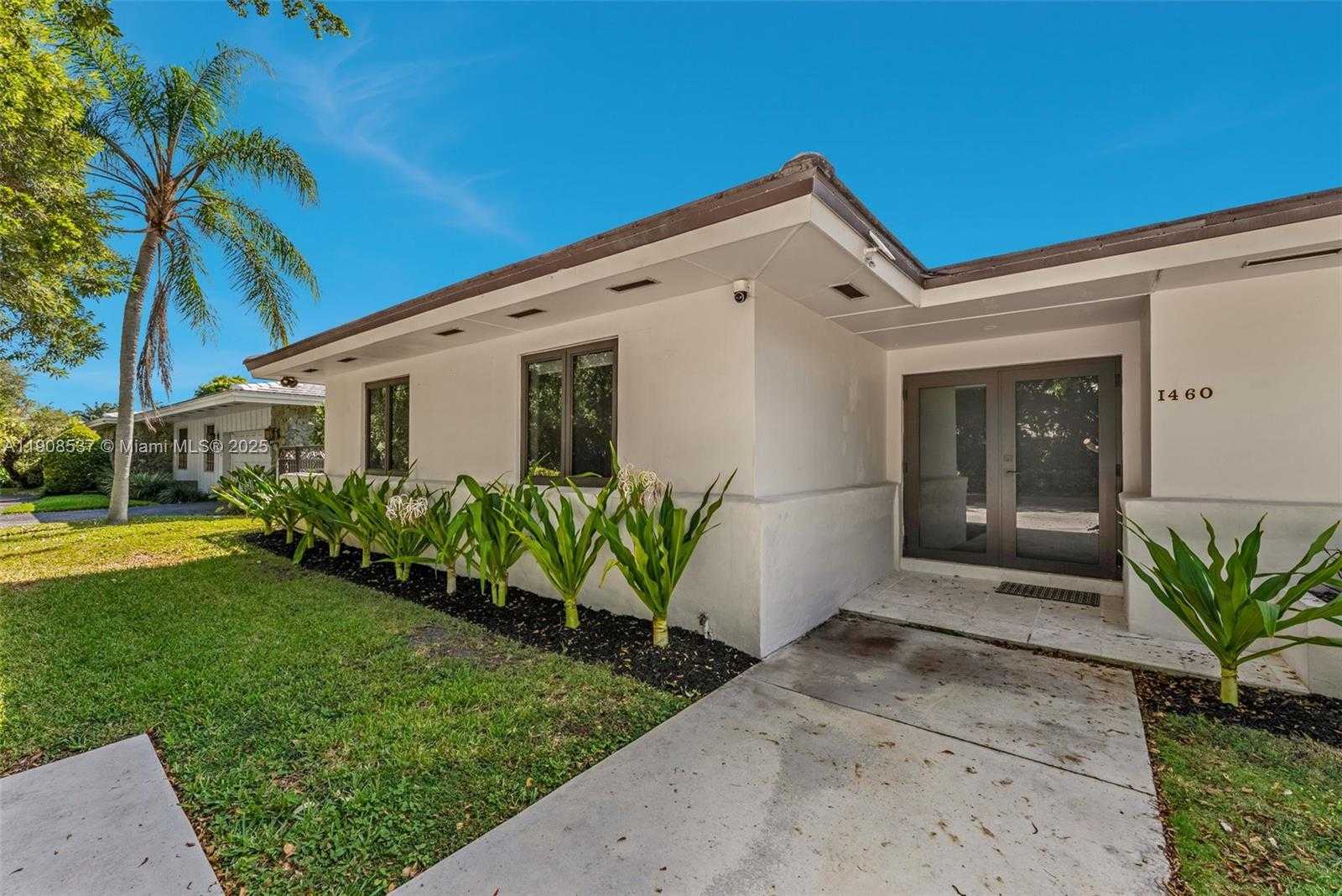 Small Image of 1460 CAMPAMENTO AVE, Coral Gables Number 7