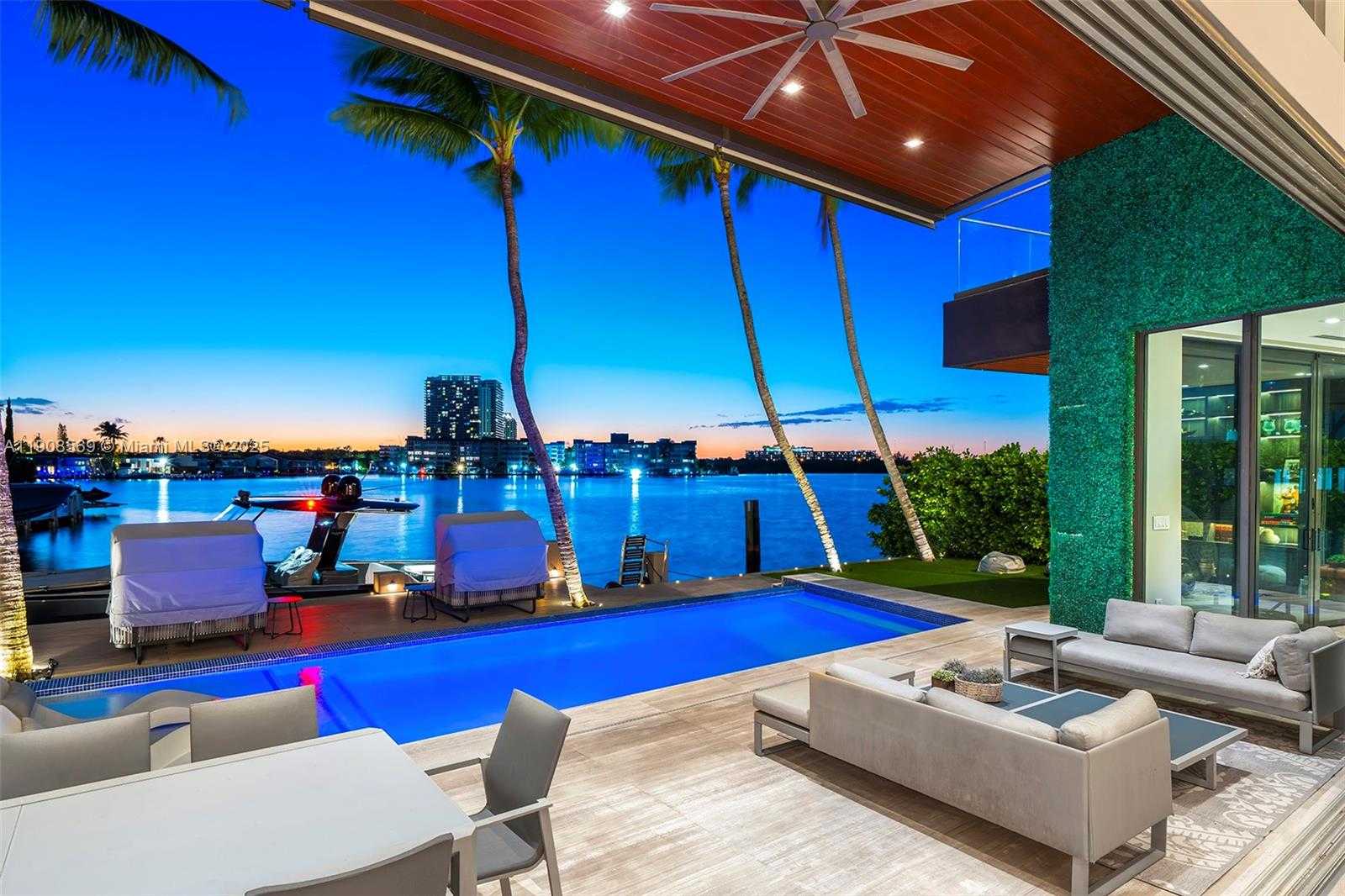 Small Image of 16470 NORTH EAST 30TH AVE, North Miami Beach Number 10